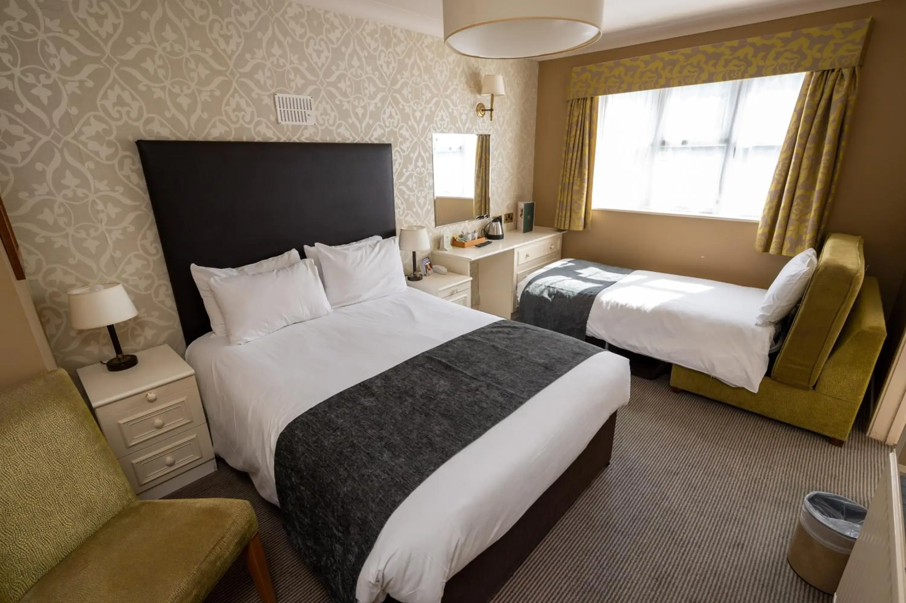 Family Room in Millers Hotel by Greene King Inns Family Room in Millers Hotel by Greene King Inns