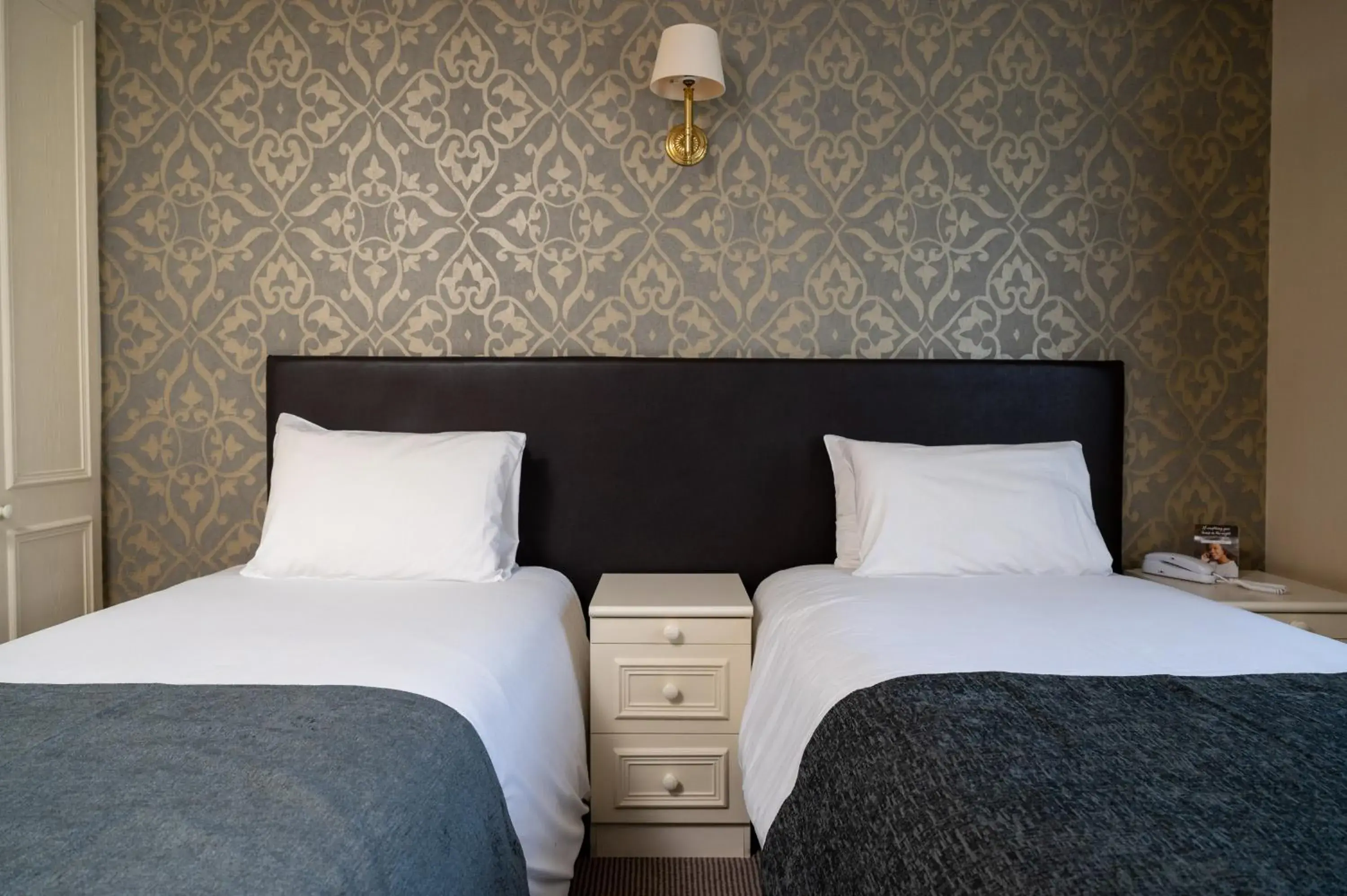 Twin Room in Millers Hotel by Greene King Inns Twin Room in Millers Hotel by Greene King Inns