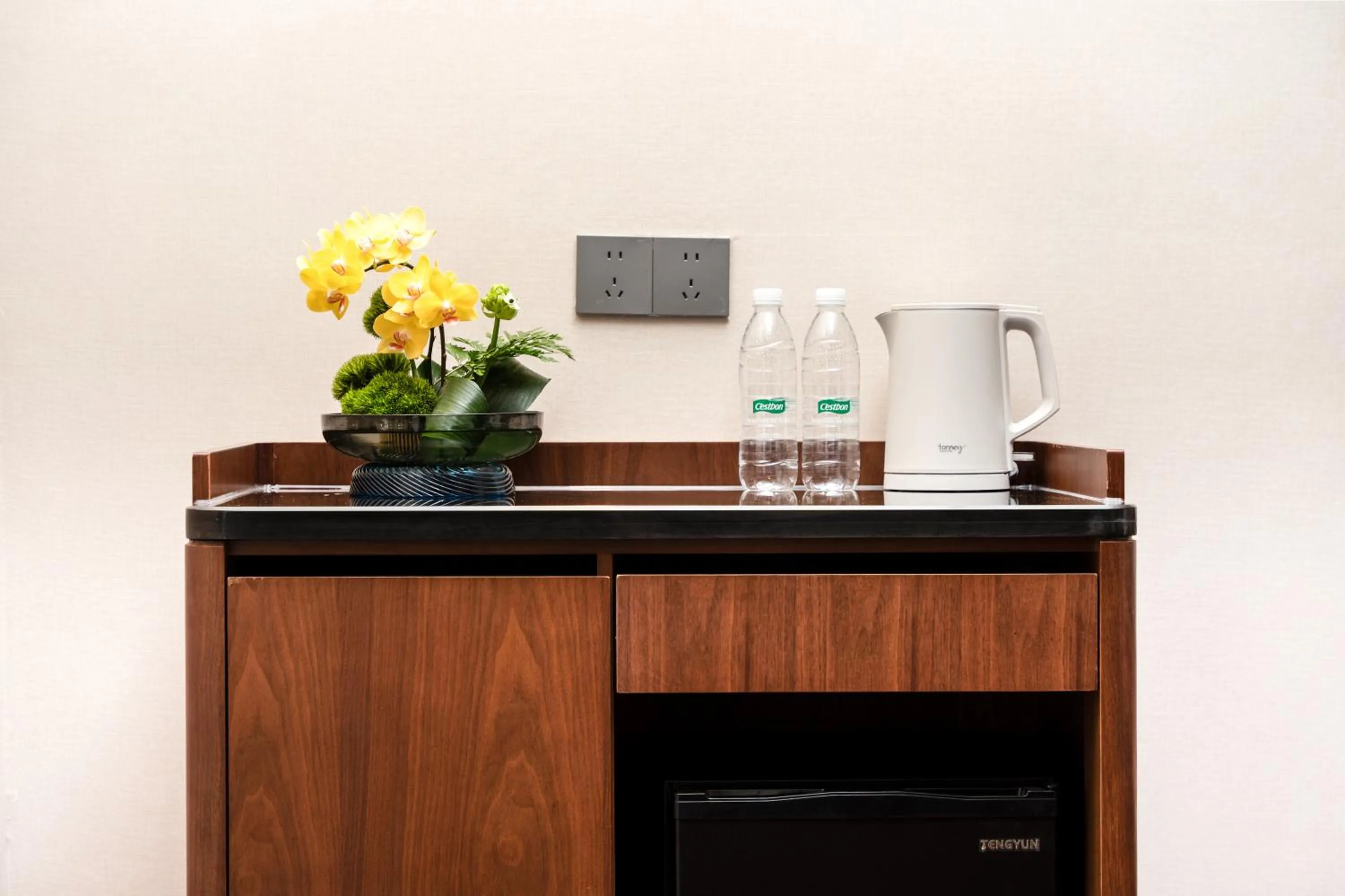 Coffee/tea facilities in SSAW Boutique Hotel Foshan Qiandeng Lake