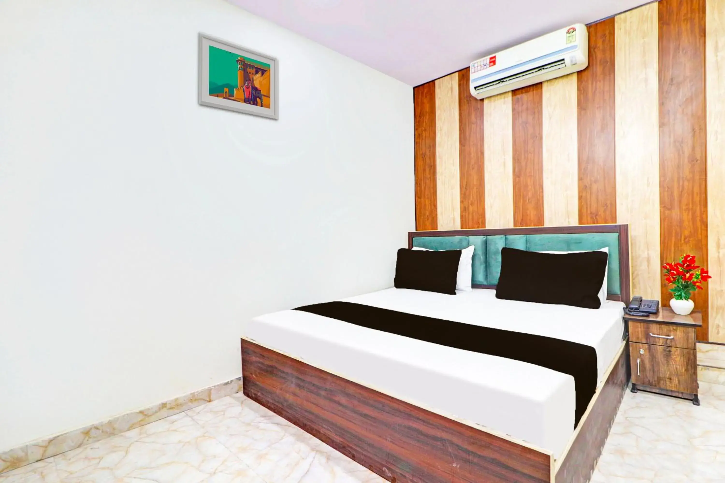 Classic Triple Room - single occupancy in Super Hotel O Star View Residency Classic Triple Room - single occupancy in Super Hotel O Star View Residency