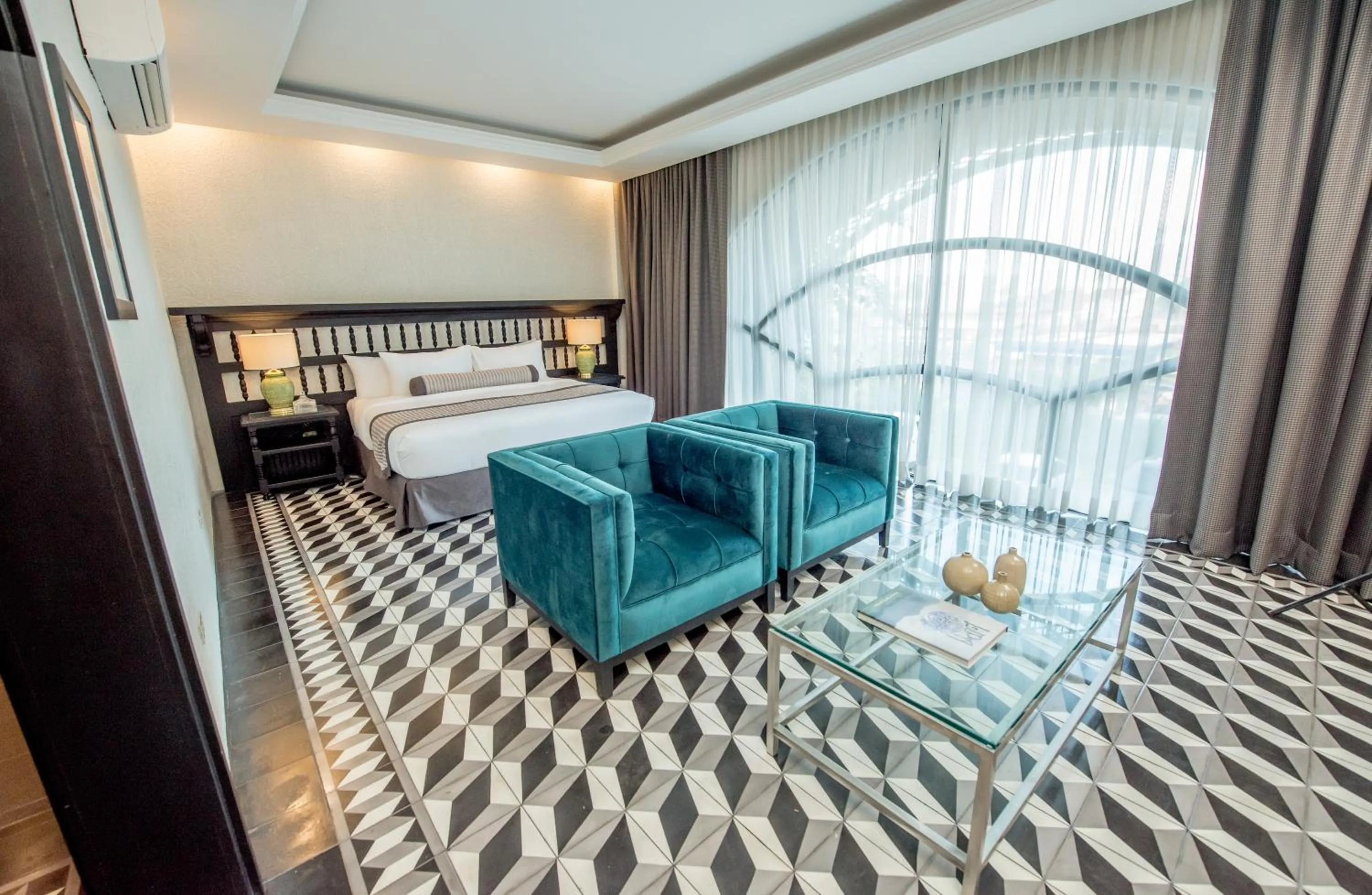 Bedroom, Bed in Hotel 1925