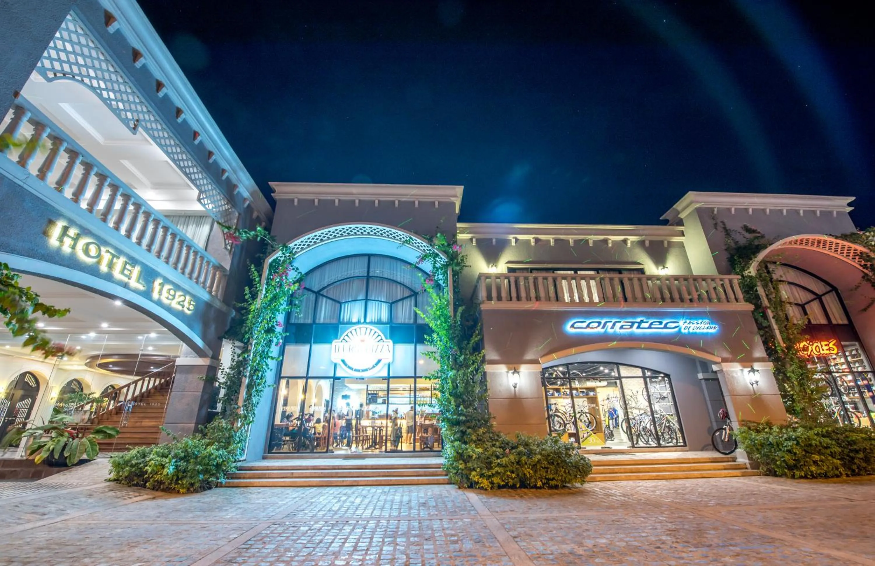 Property building in Hotel 1925