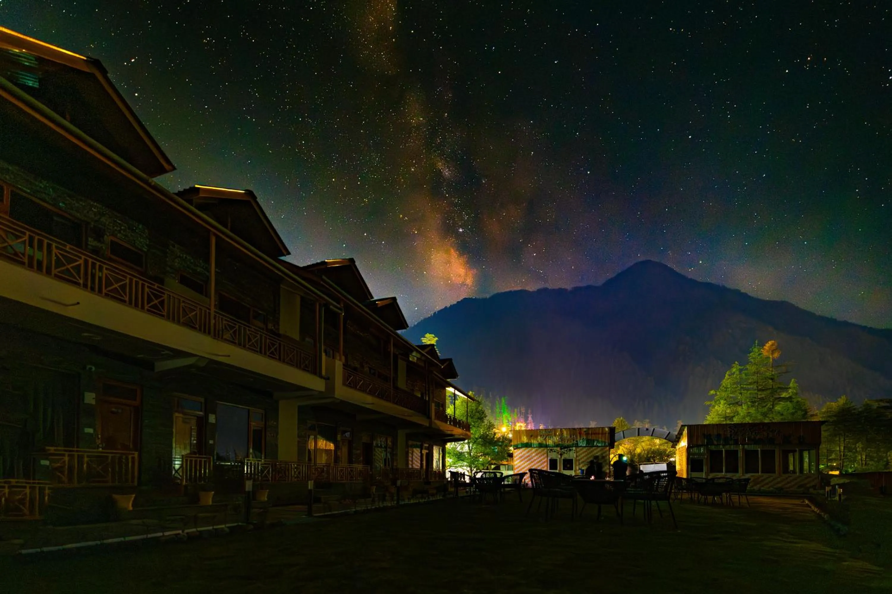 Property building in The Social Stays Kasol