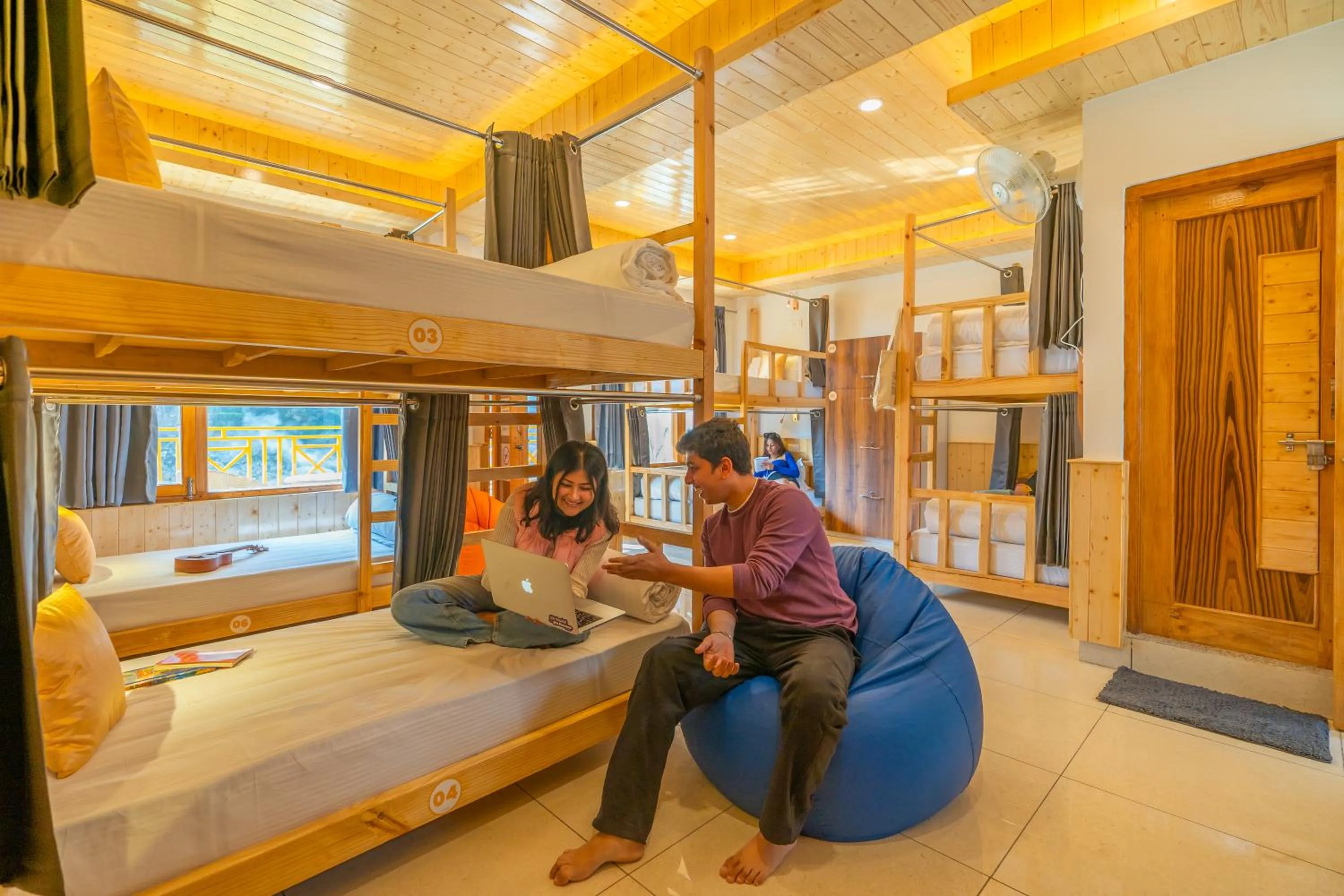 Bed in The Social Stays Kasol