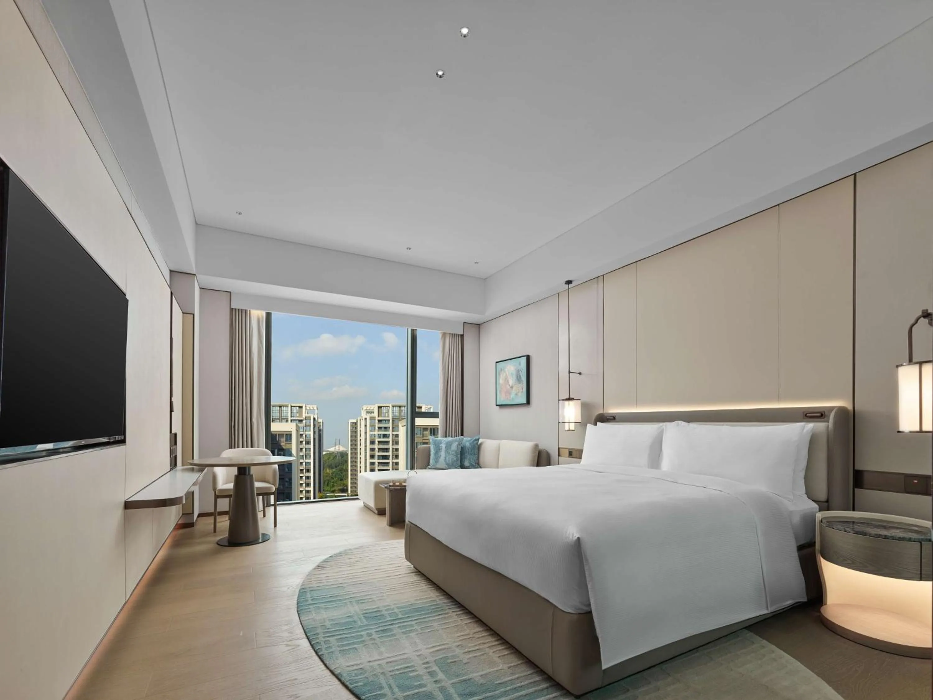 Living room, Bed in Doubletree By Hilton Chengdu Xinglong Lake