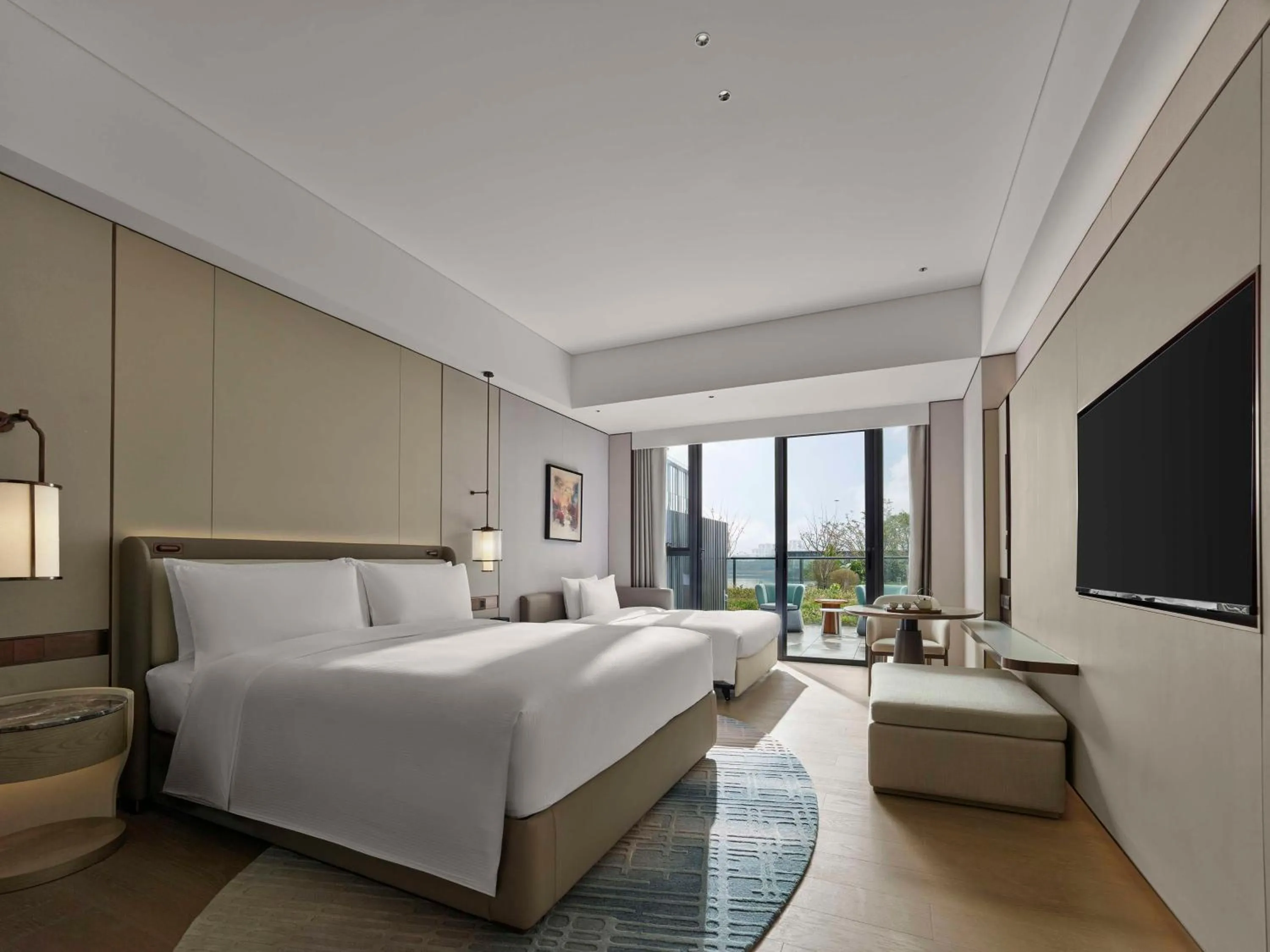 Living room, Bed in Doubletree By Hilton Chengdu Xinglong Lake