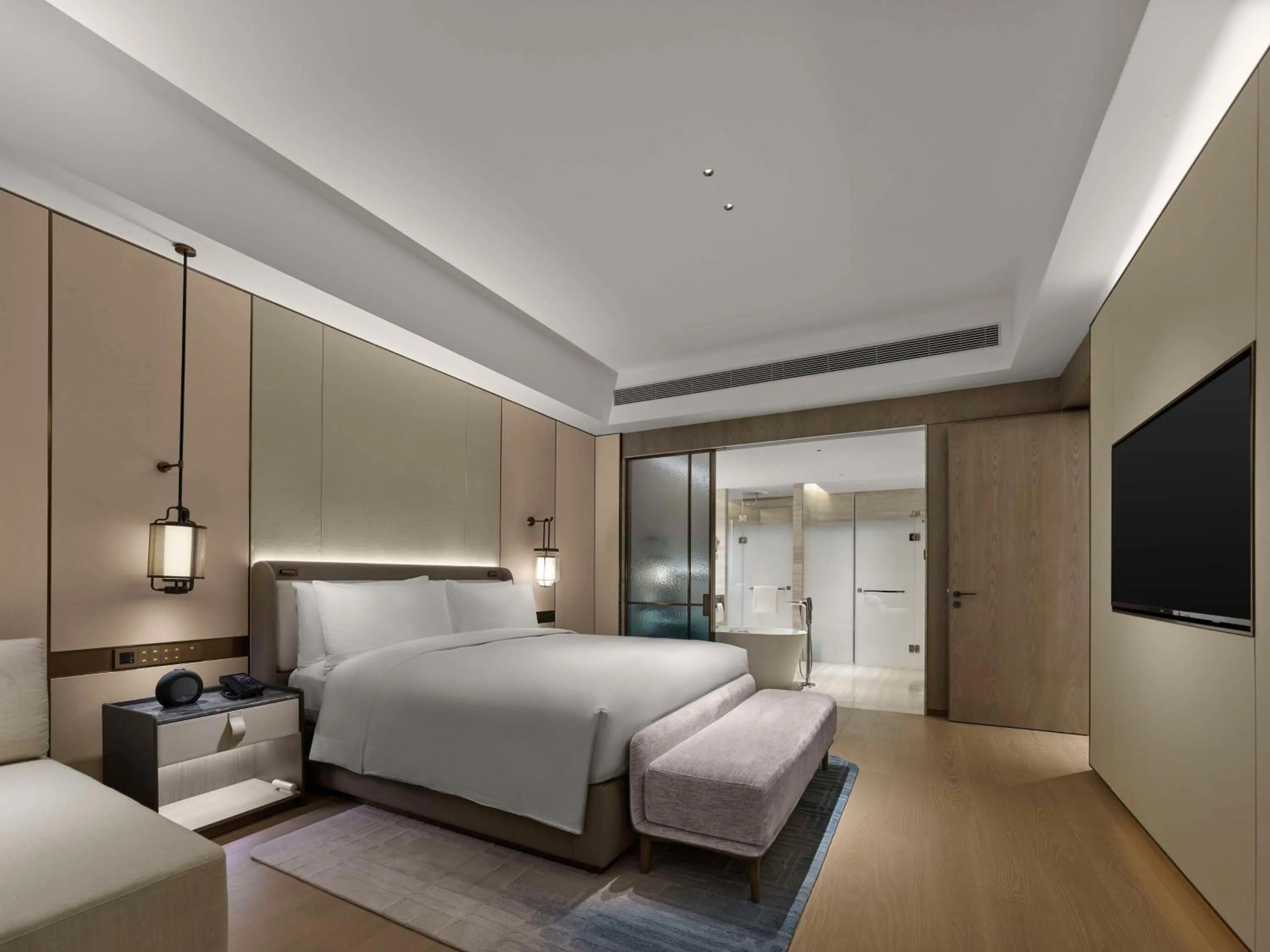 Bed in Doubletree By Hilton Chengdu Xinglong Lake