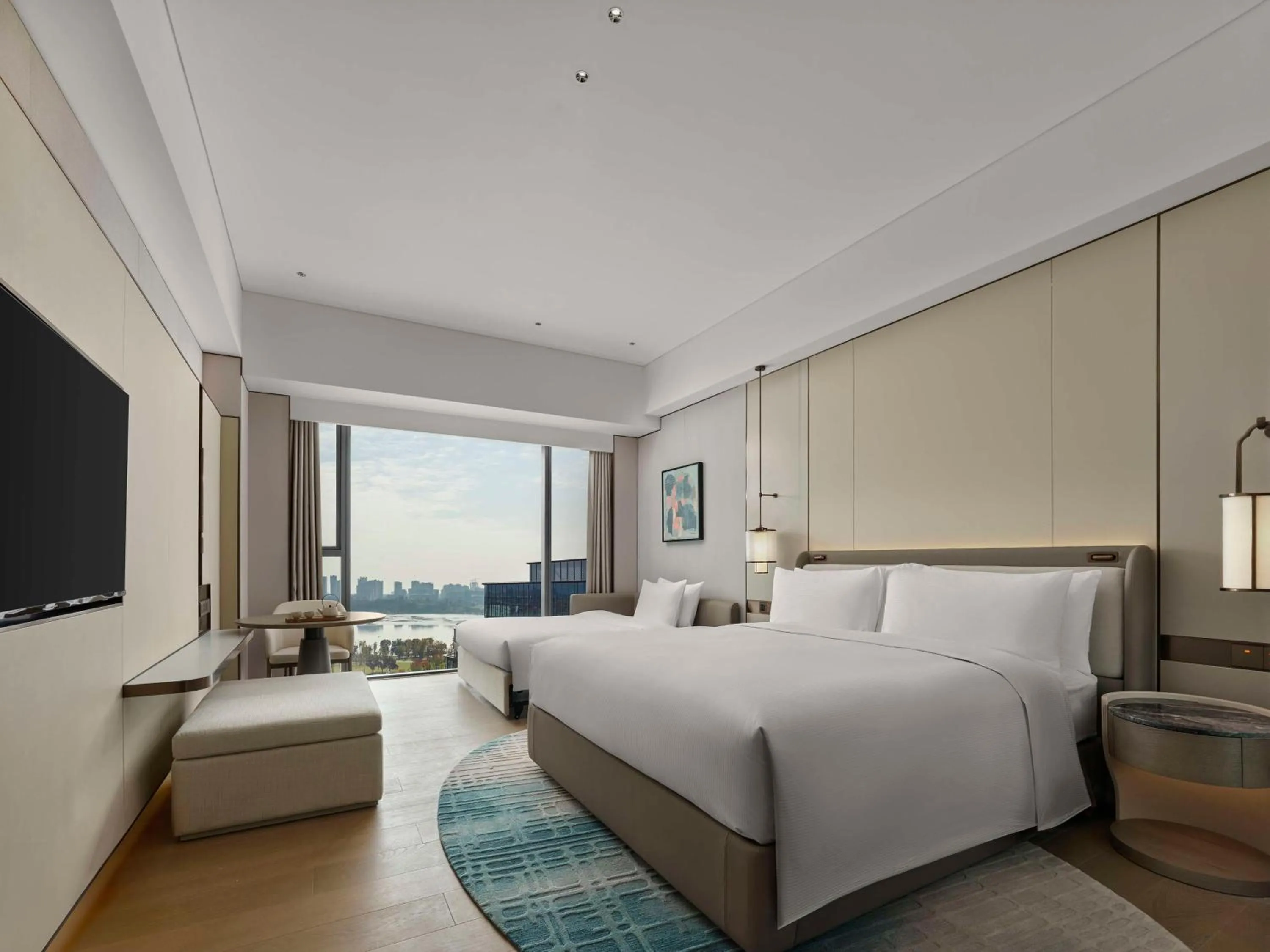 Living room, Bed in Doubletree By Hilton Chengdu Xinglong Lake