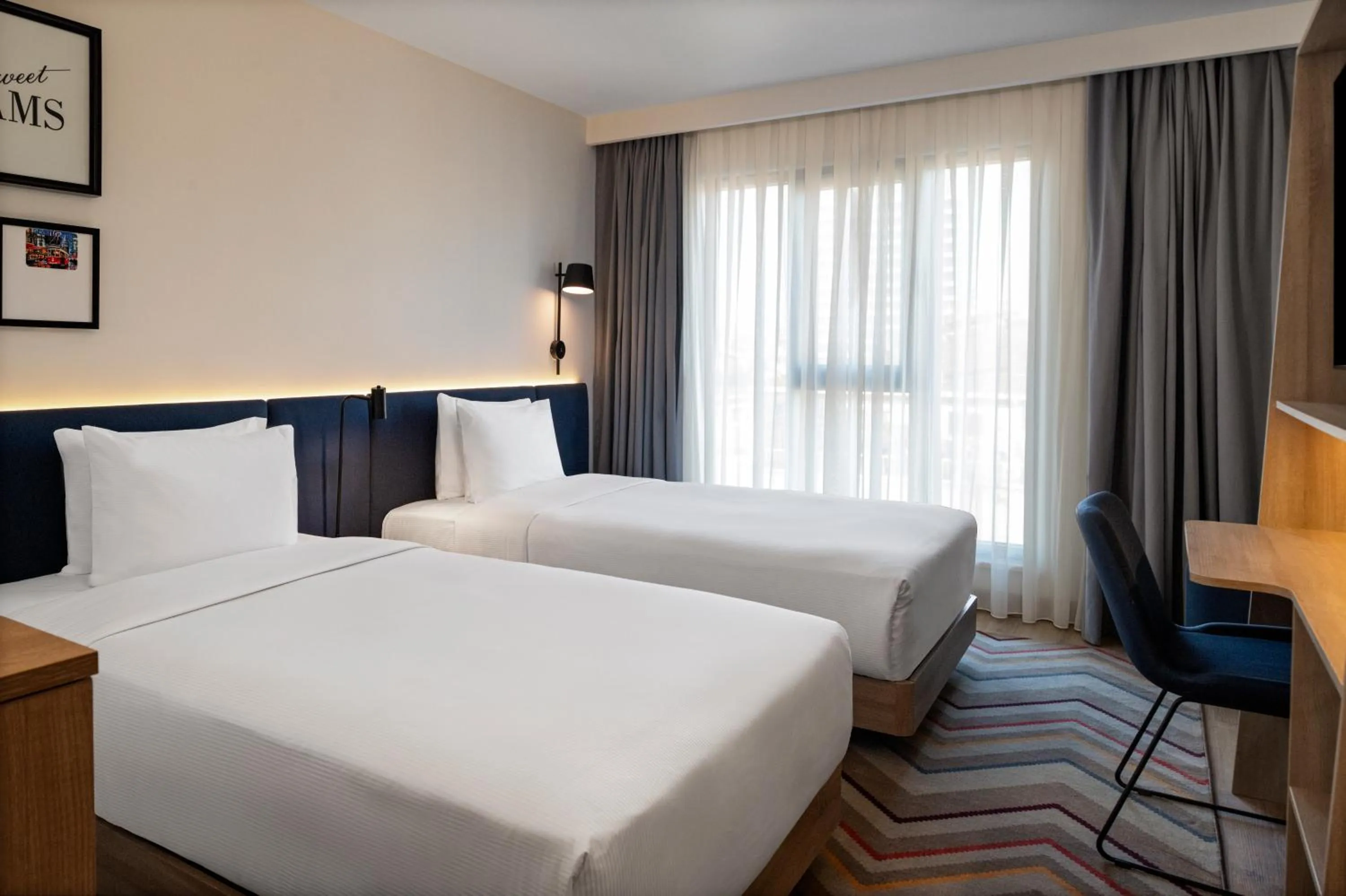 Bed in Hampton By Hilton Istanbul Merter