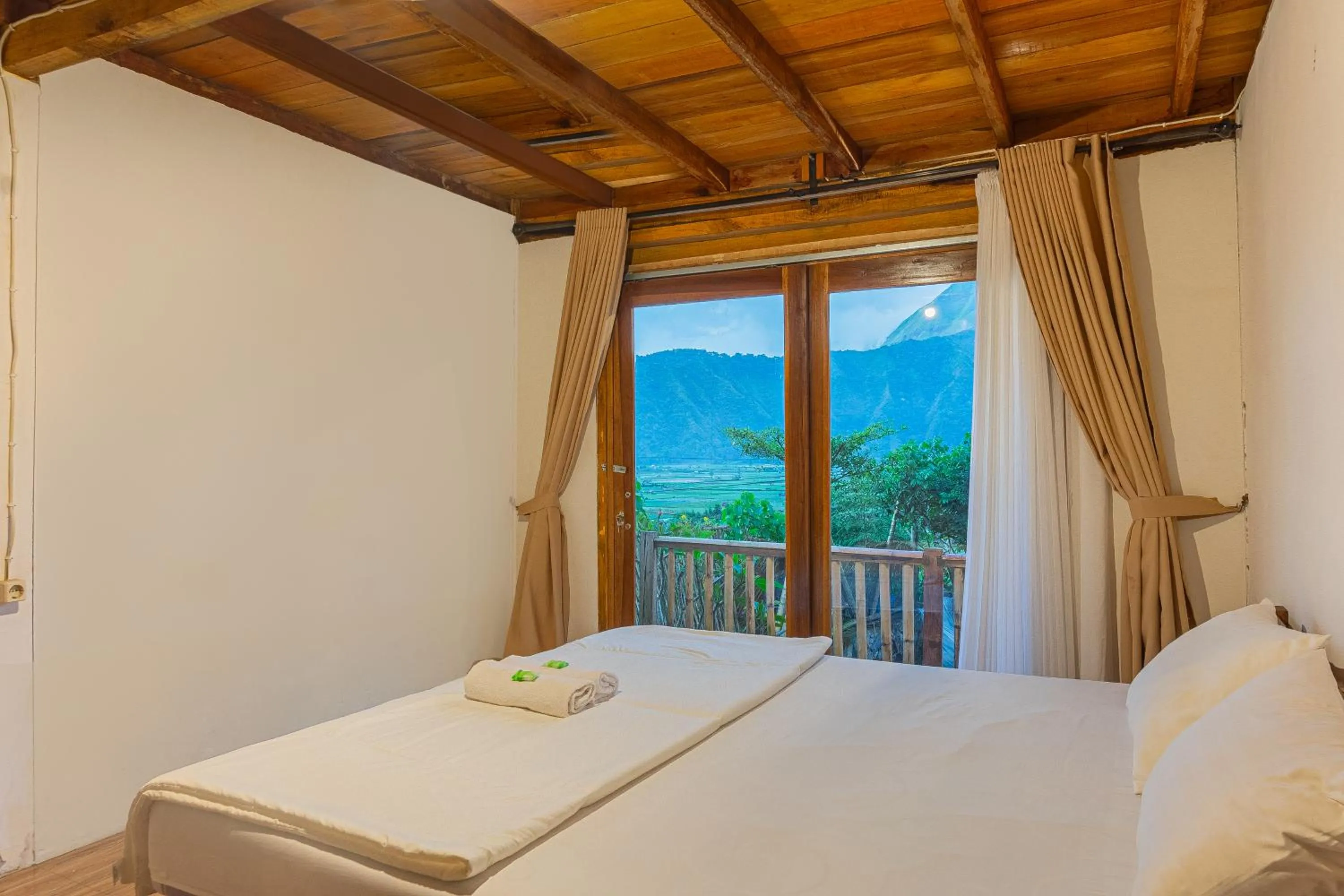 Bed in Bale Aur Sembalun