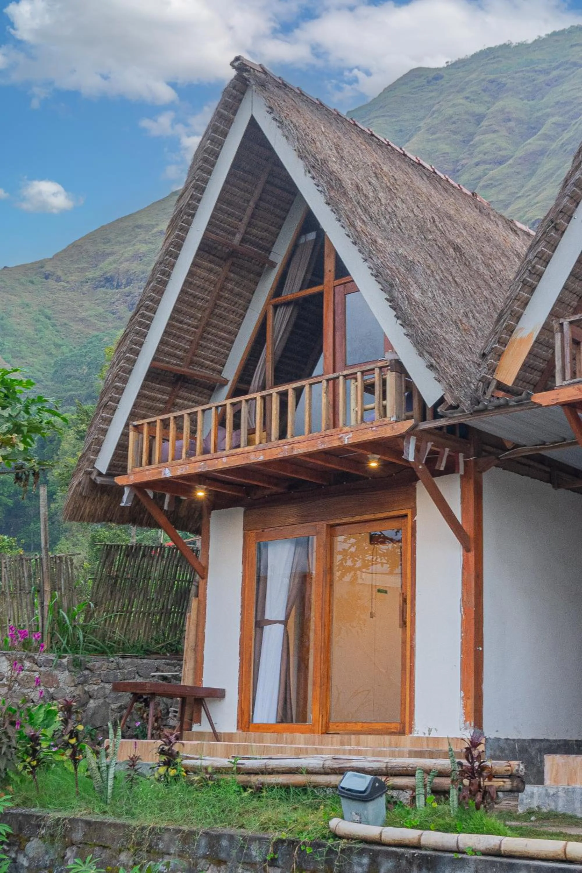 Property building in Bale Aur Sembalun