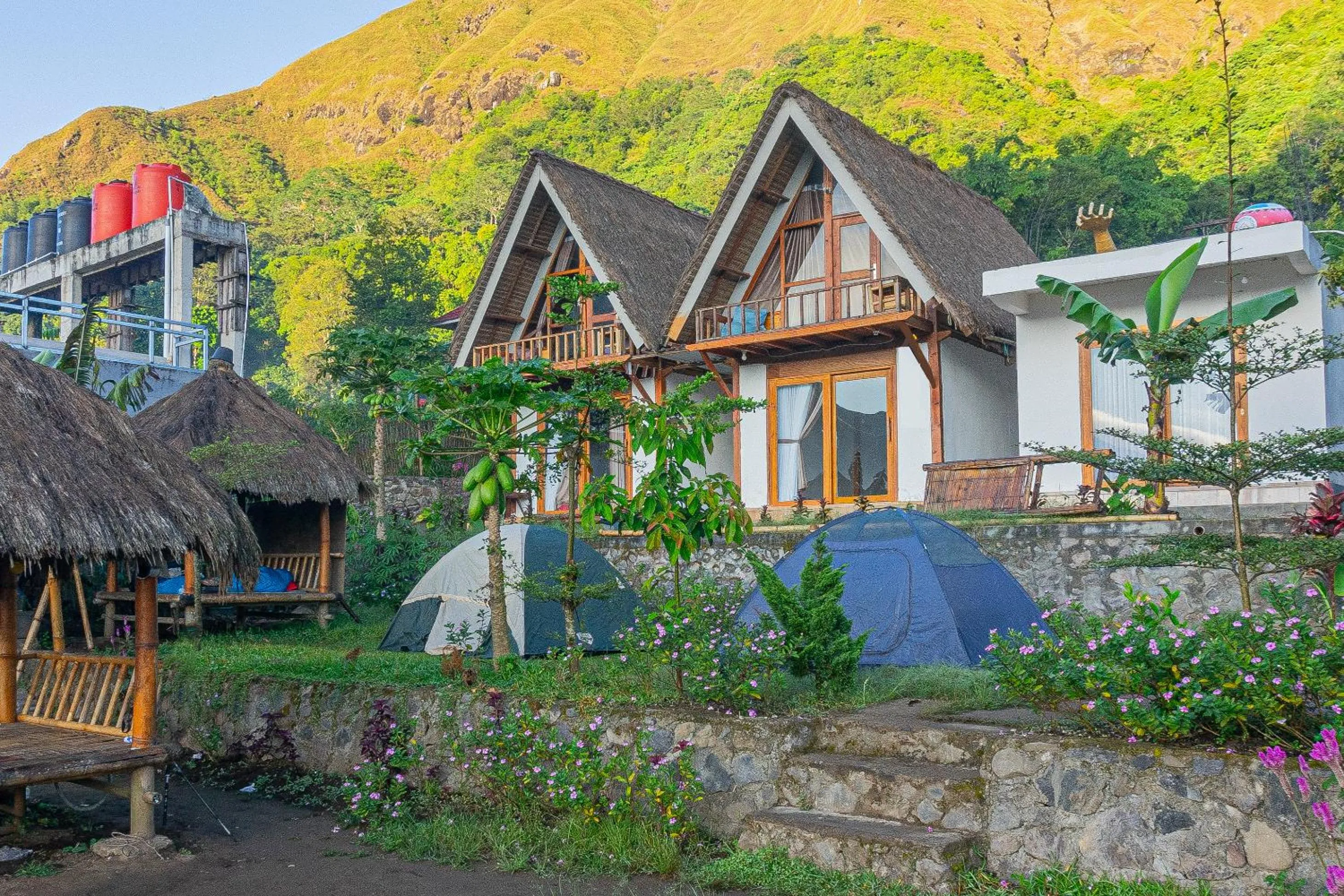 Property building in Bale Aur Sembalun