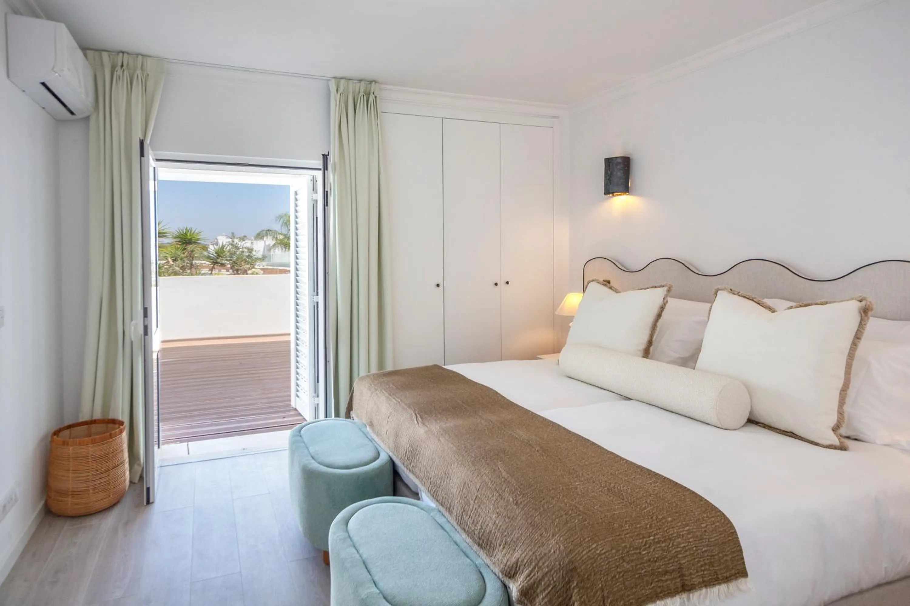 View (from property/room), Bed in Masana Algarve