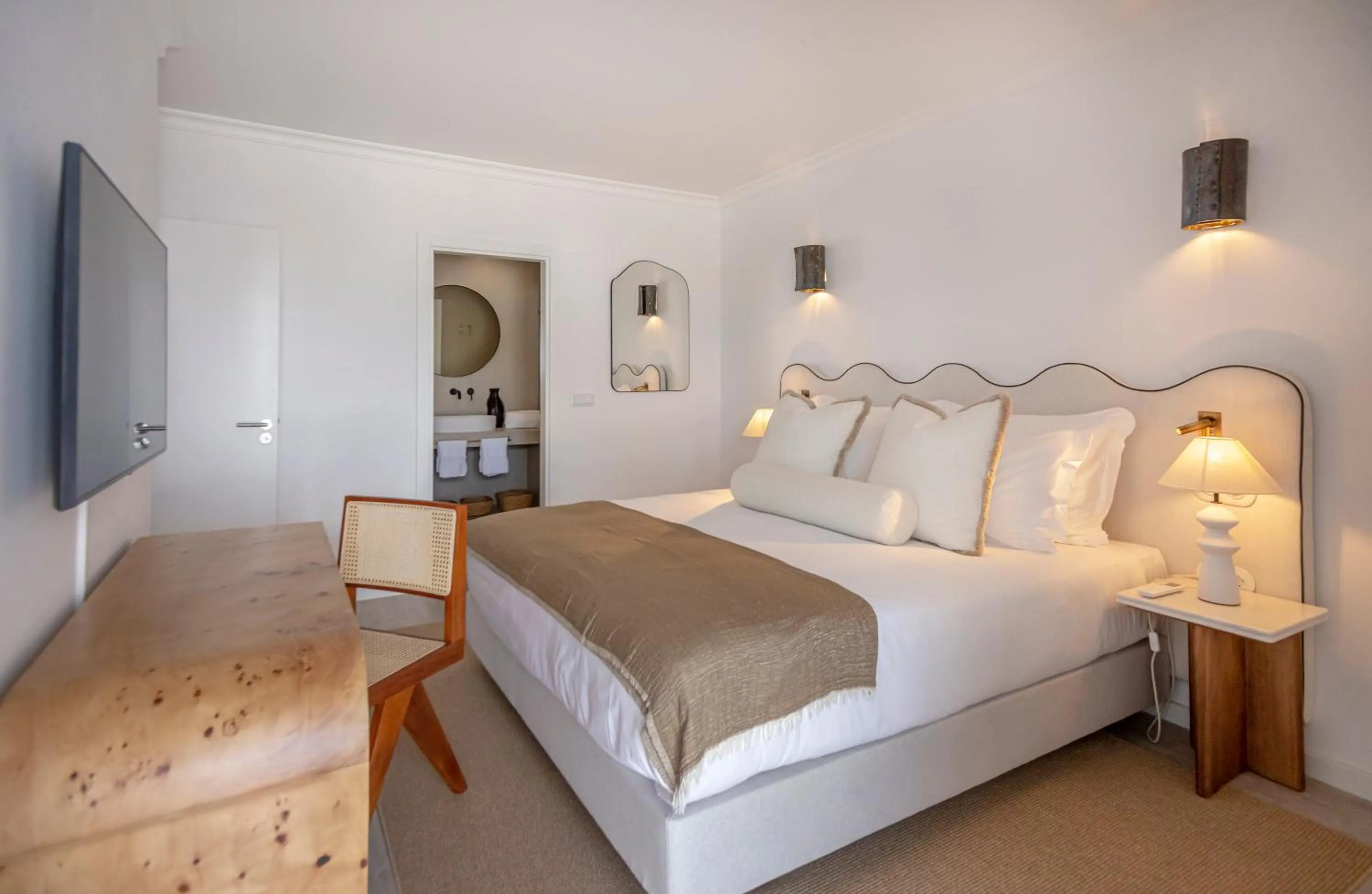 Bedroom in Villas d'Água Beachfront Resort