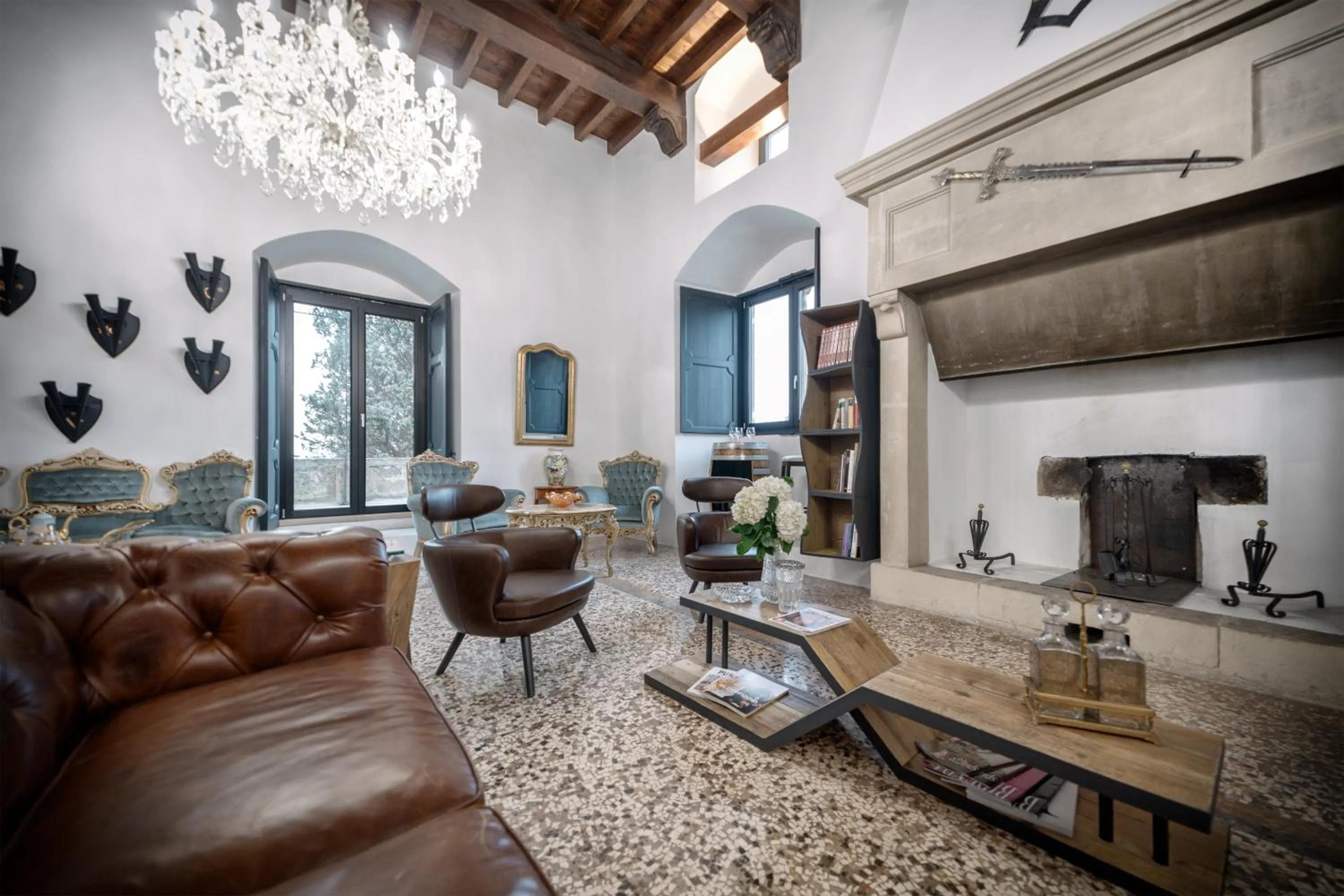 Communal lounge/ TV room in Villa Neviera Wine Resort & Spa by Cantine Due Palme