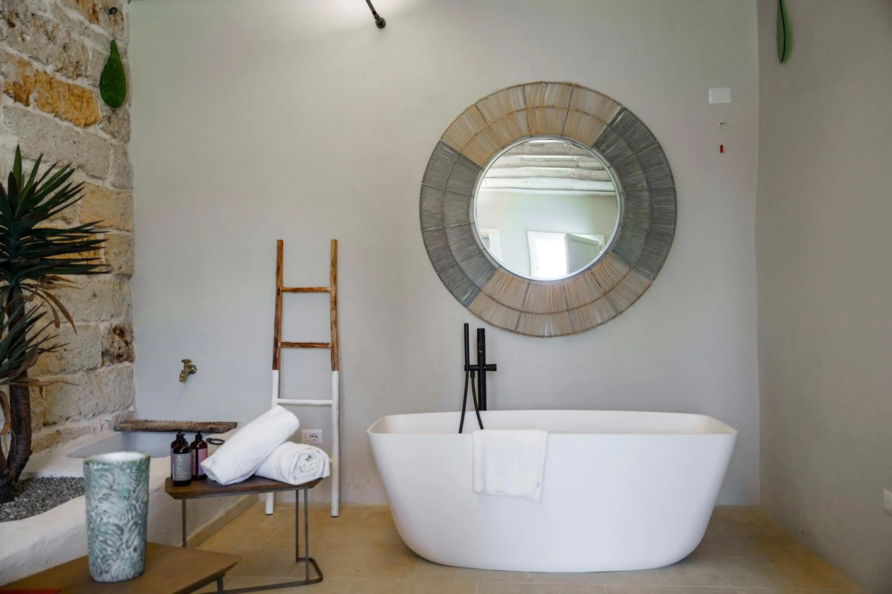 Bathroom in Villa Neviera Wine Resort & Spa by Cantine Due Palme