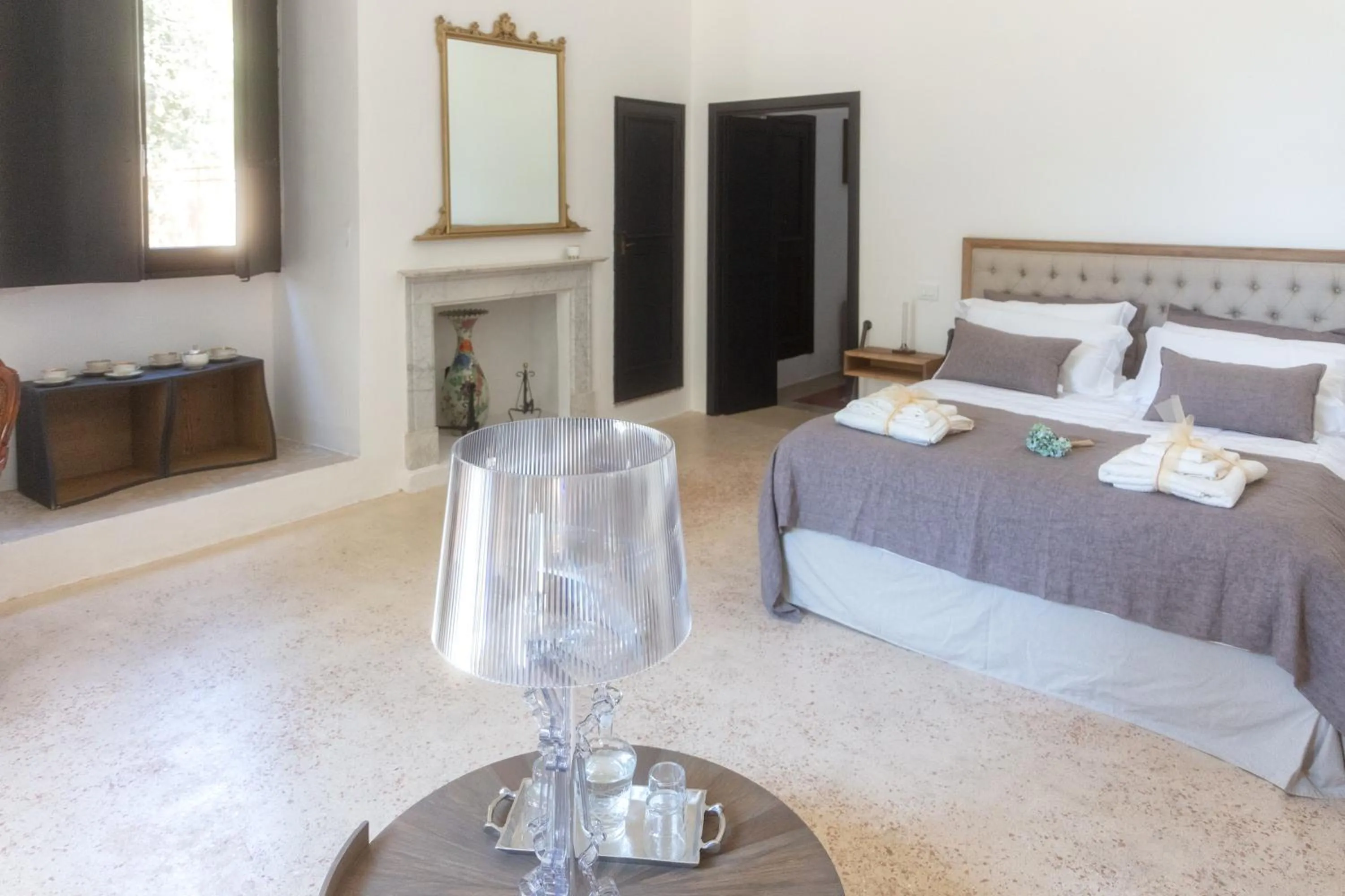 Bed in Villa Neviera Wine Resort & Spa by Cantine Due Palme