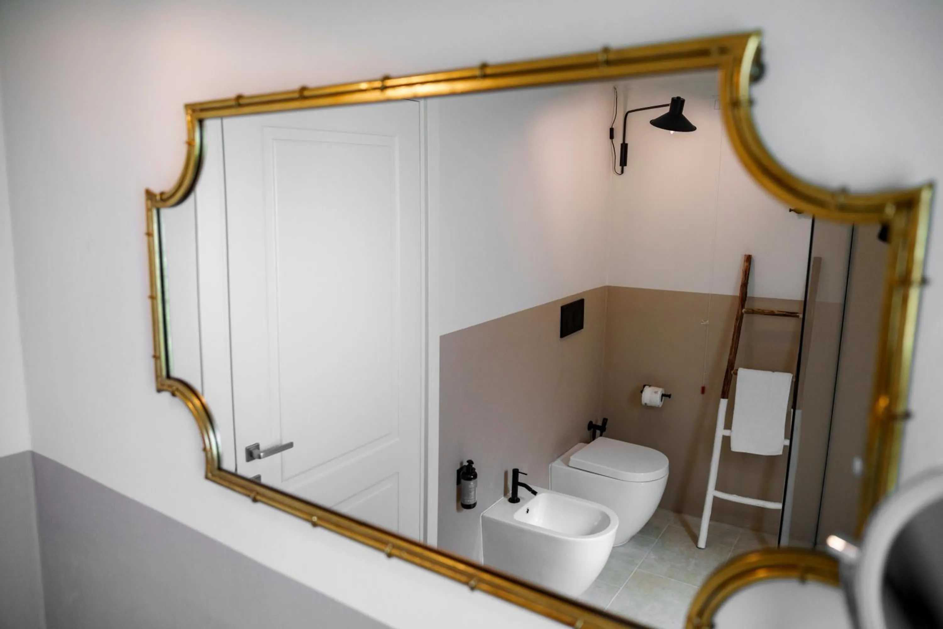 Bathroom in Villa Neviera Wine Resort & Spa by Cantine Due Palme