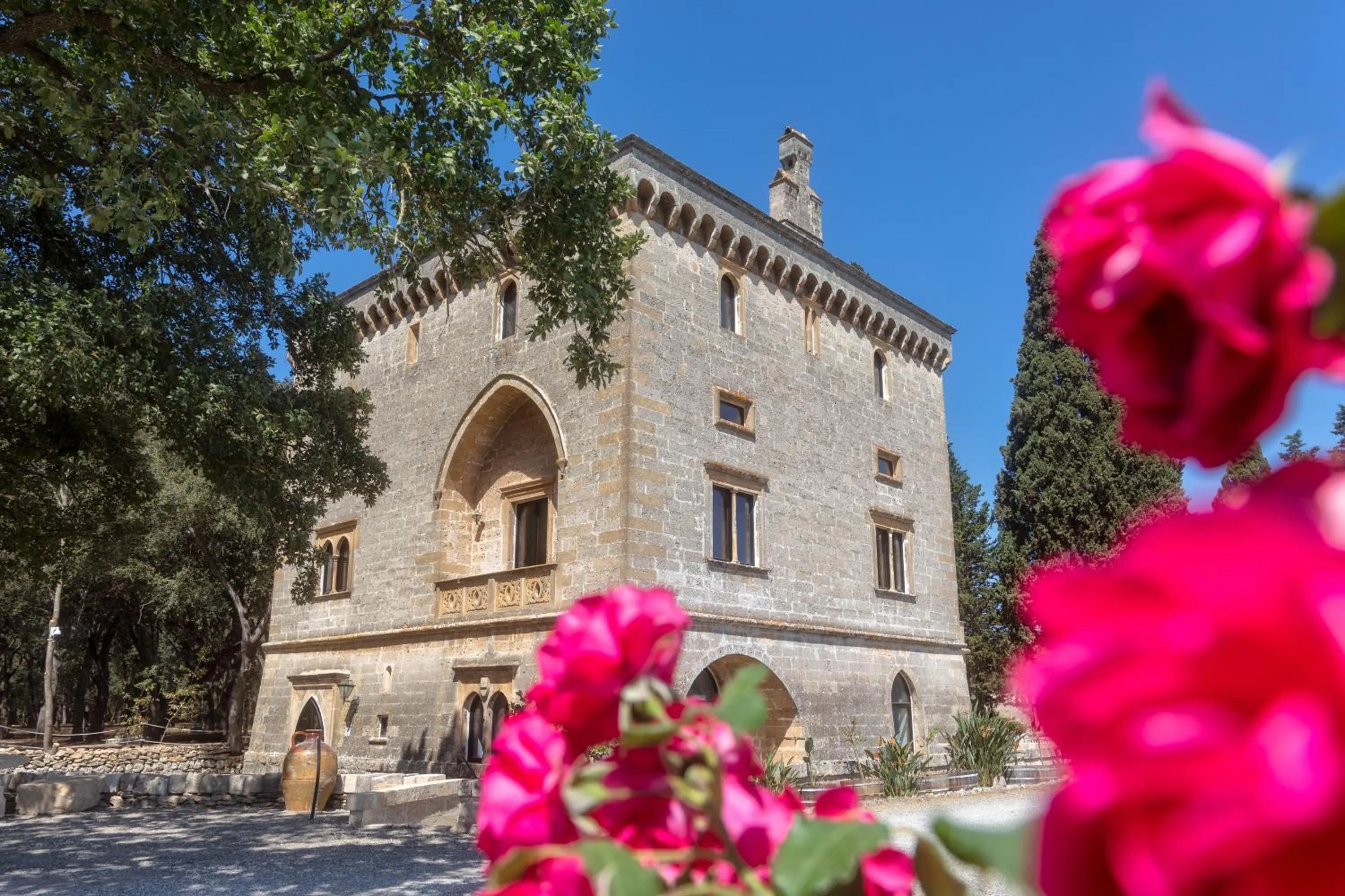 Property building in Villa Neviera Wine Resort & Spa by Cantine Due Palme