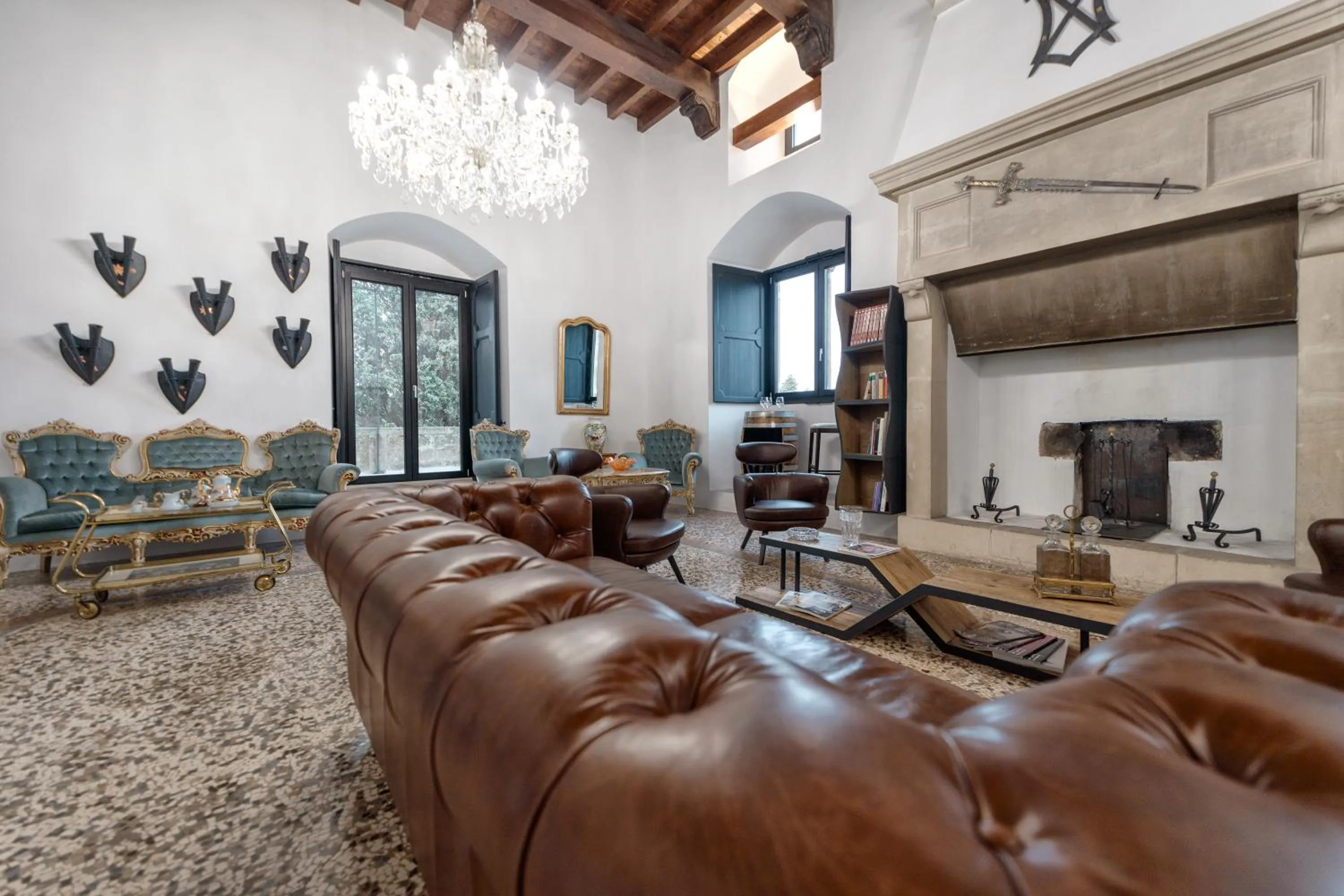 Communal lounge/ TV room in Villa Neviera Wine Resort & Spa by Cantine Due Palme