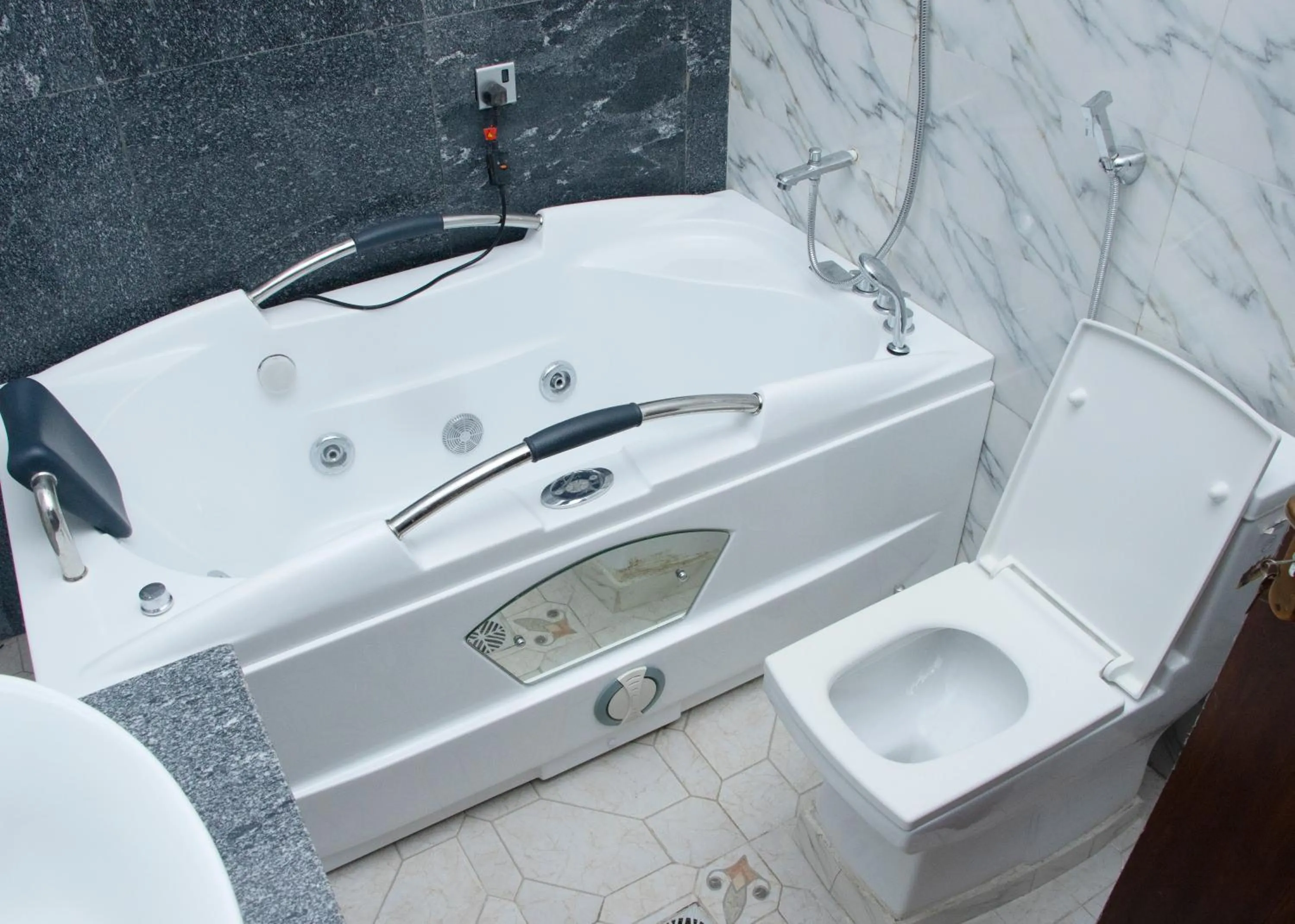 Bath in Grand Bohabs Hotel