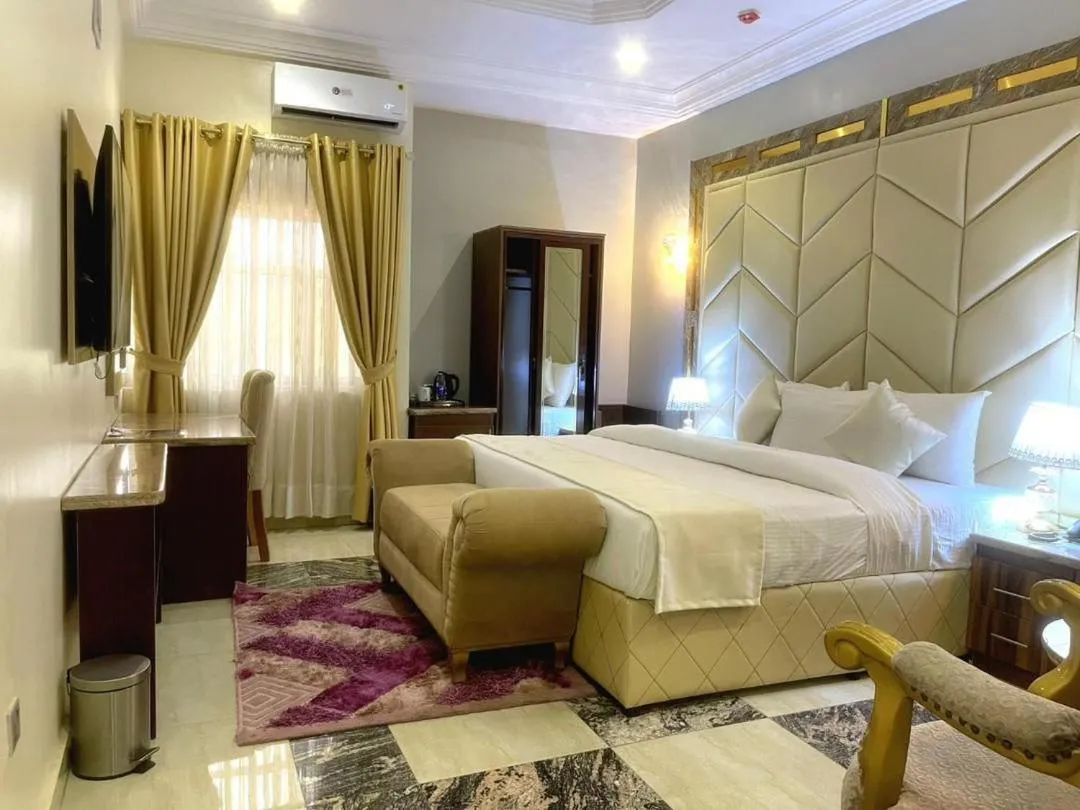 Bed in Grand Bohabs Hotel