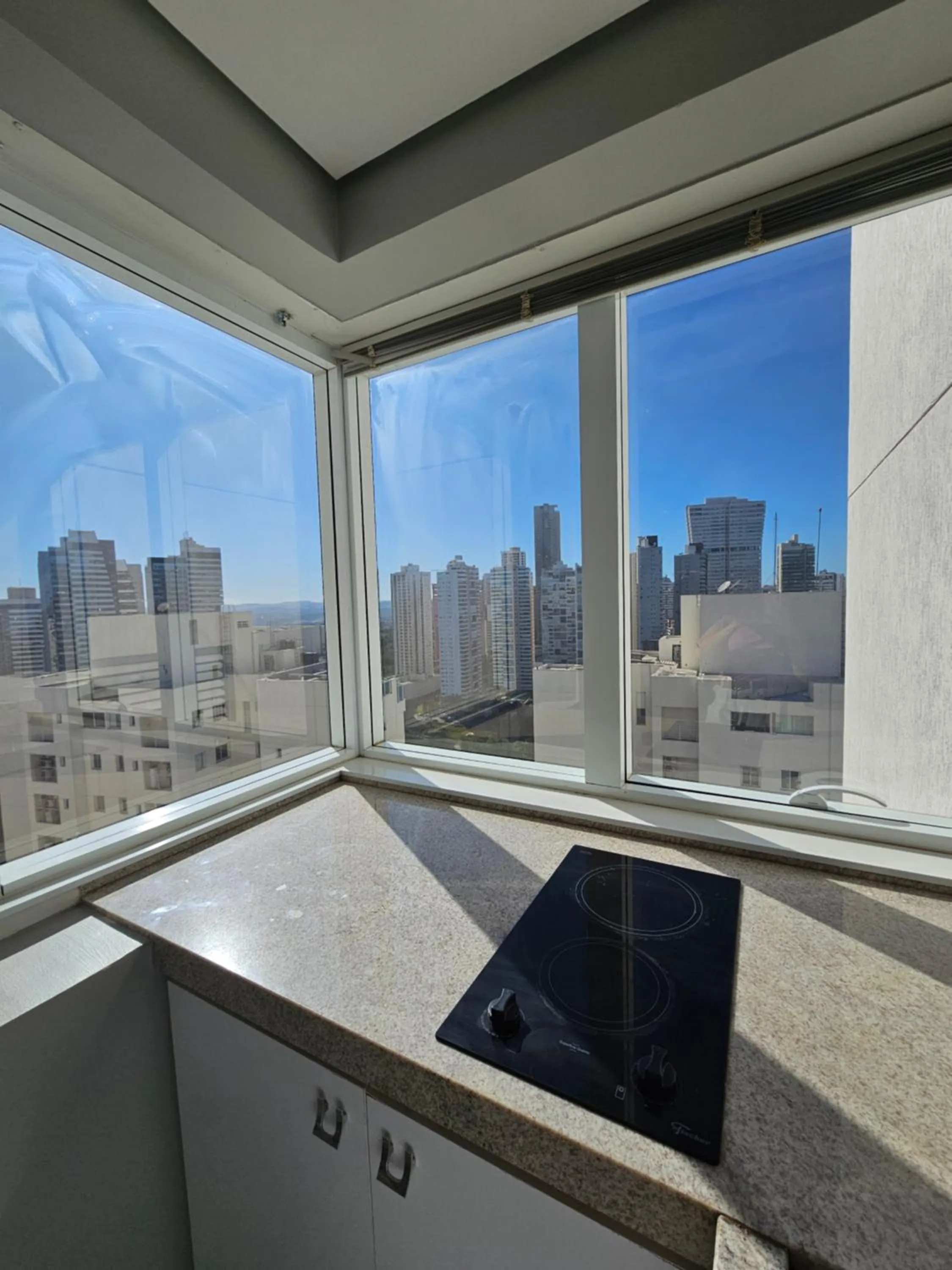 Flat Brooksfield Towers