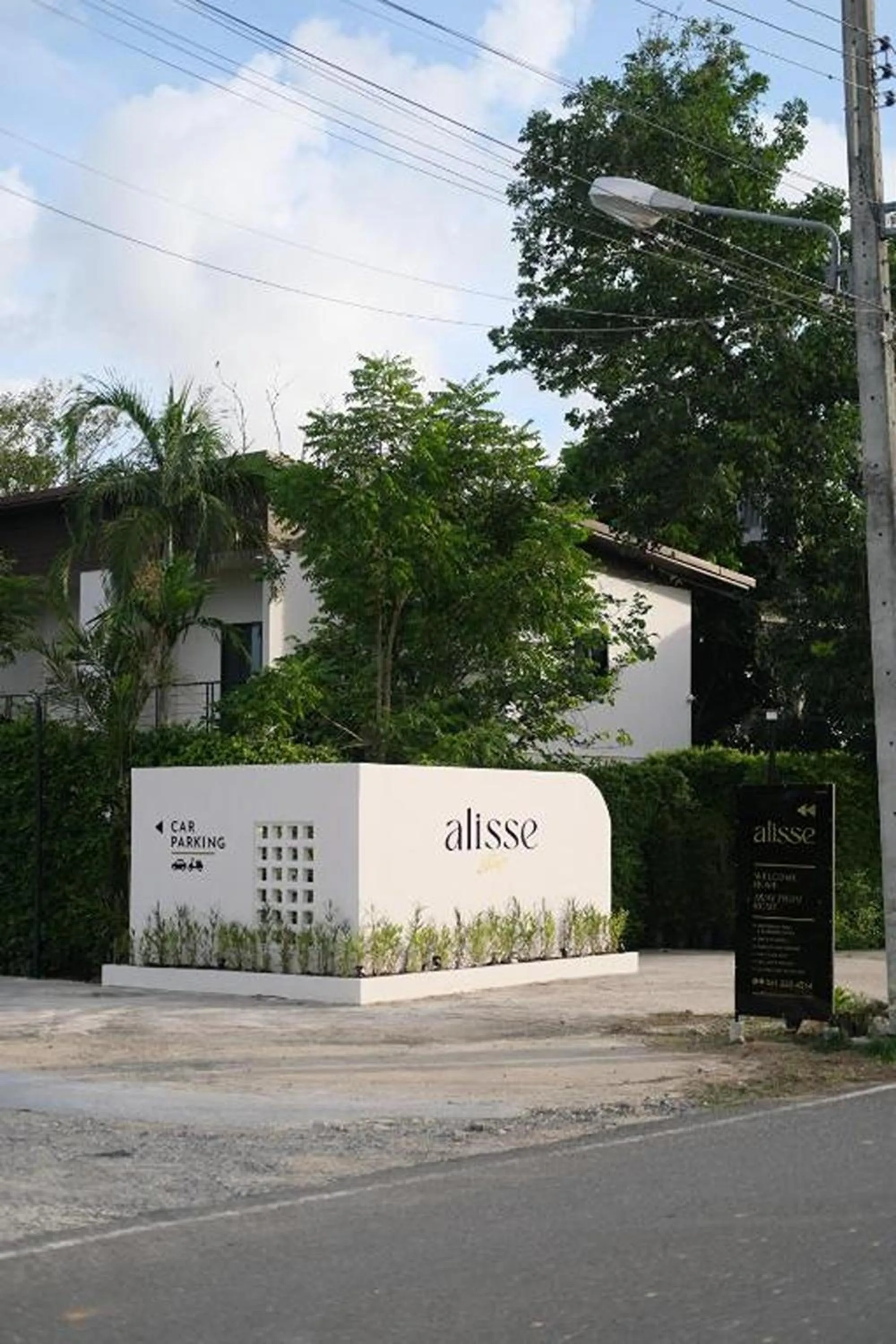 Property building in Alisse Stay Phuket Layan