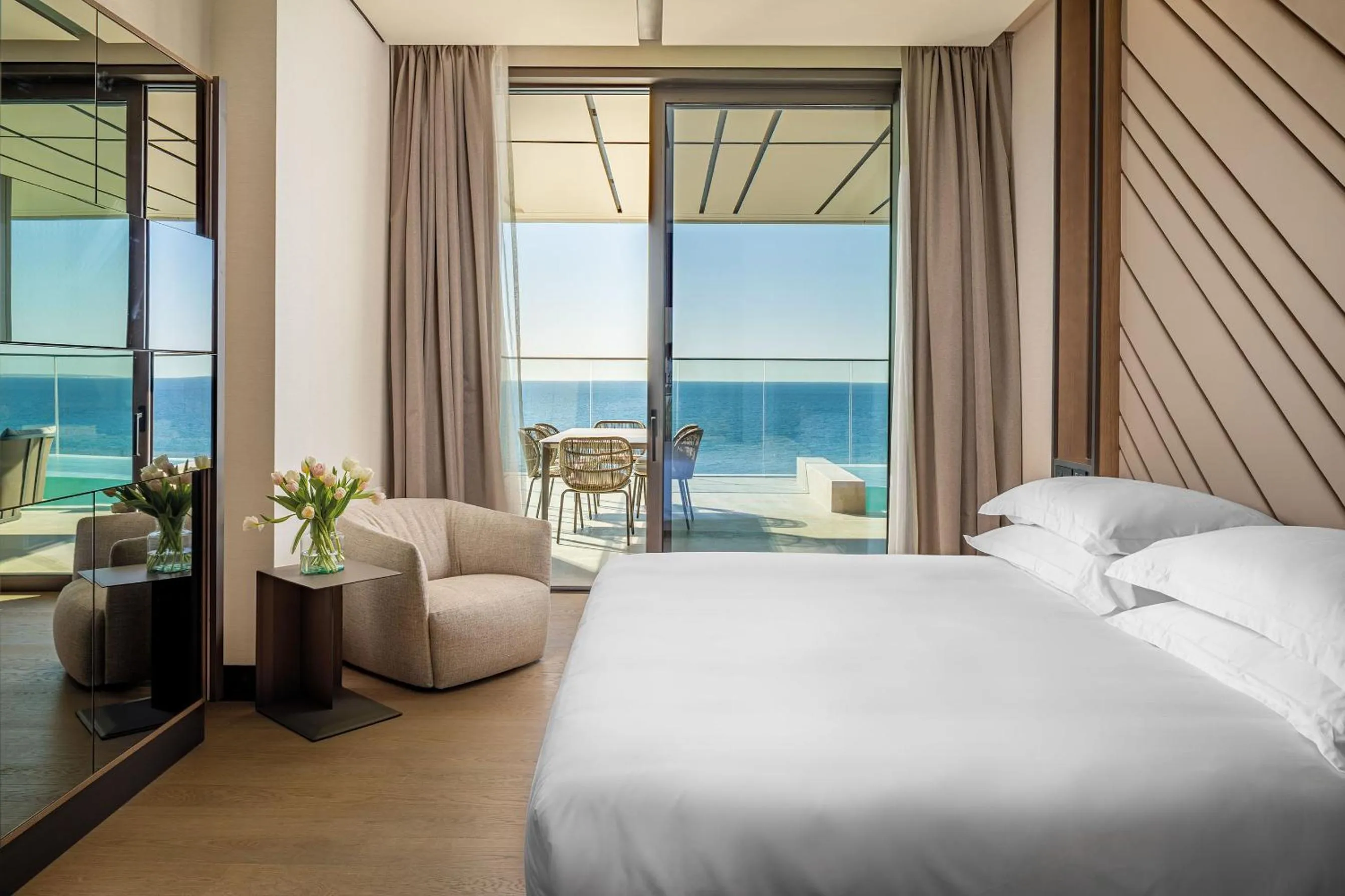 Bedroom, Bed in Amathus Residences