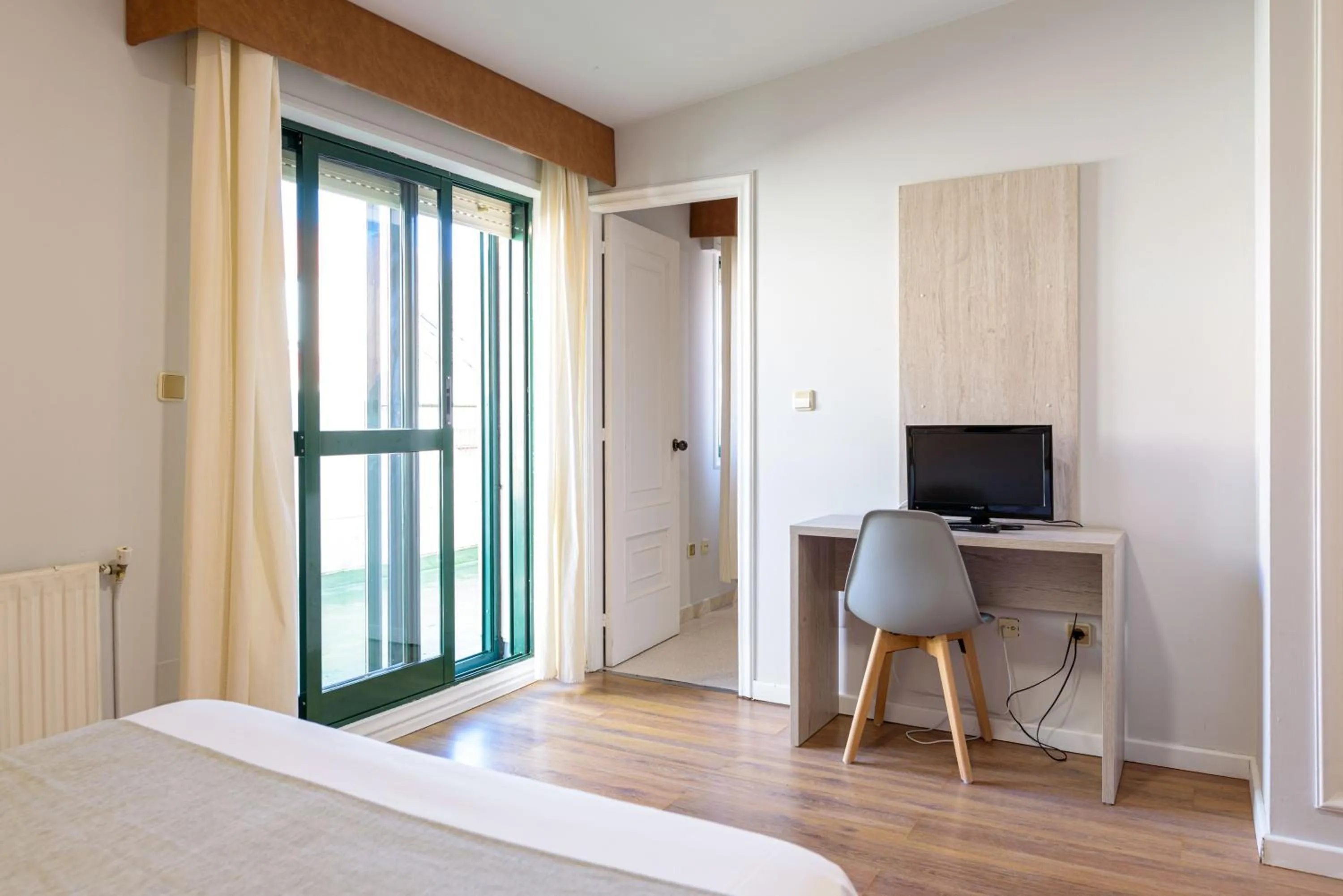 Bedroom, Bed in Hotel Alda Ribeira