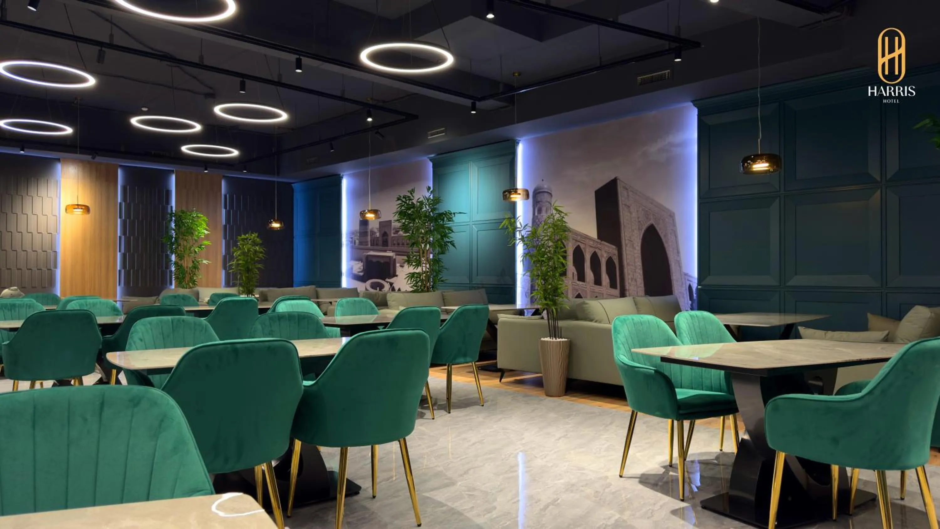 Restaurant/places to eat in Harris Hotel Spa&Fitness