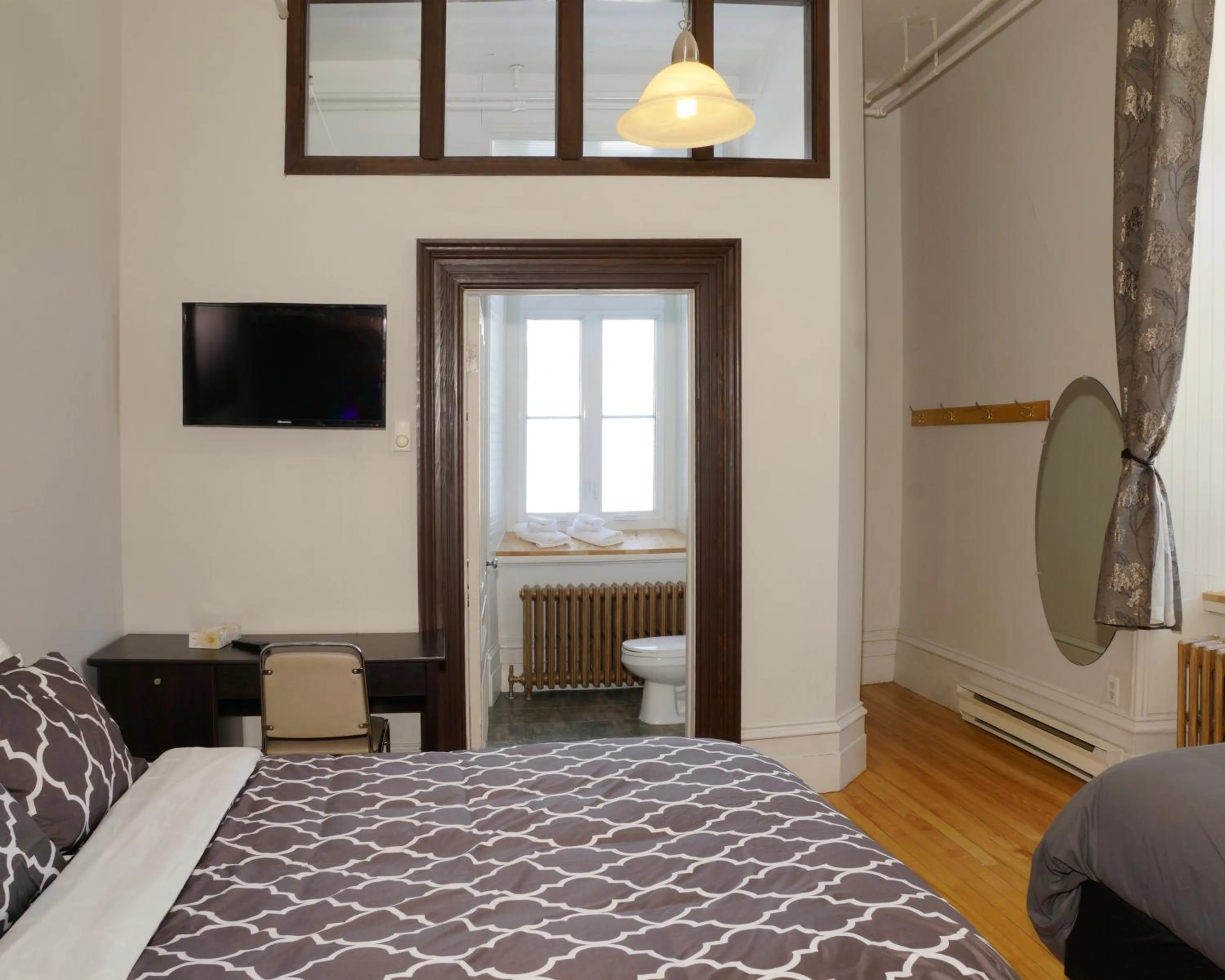 Bedroom, Bed in Auberge du Couvent