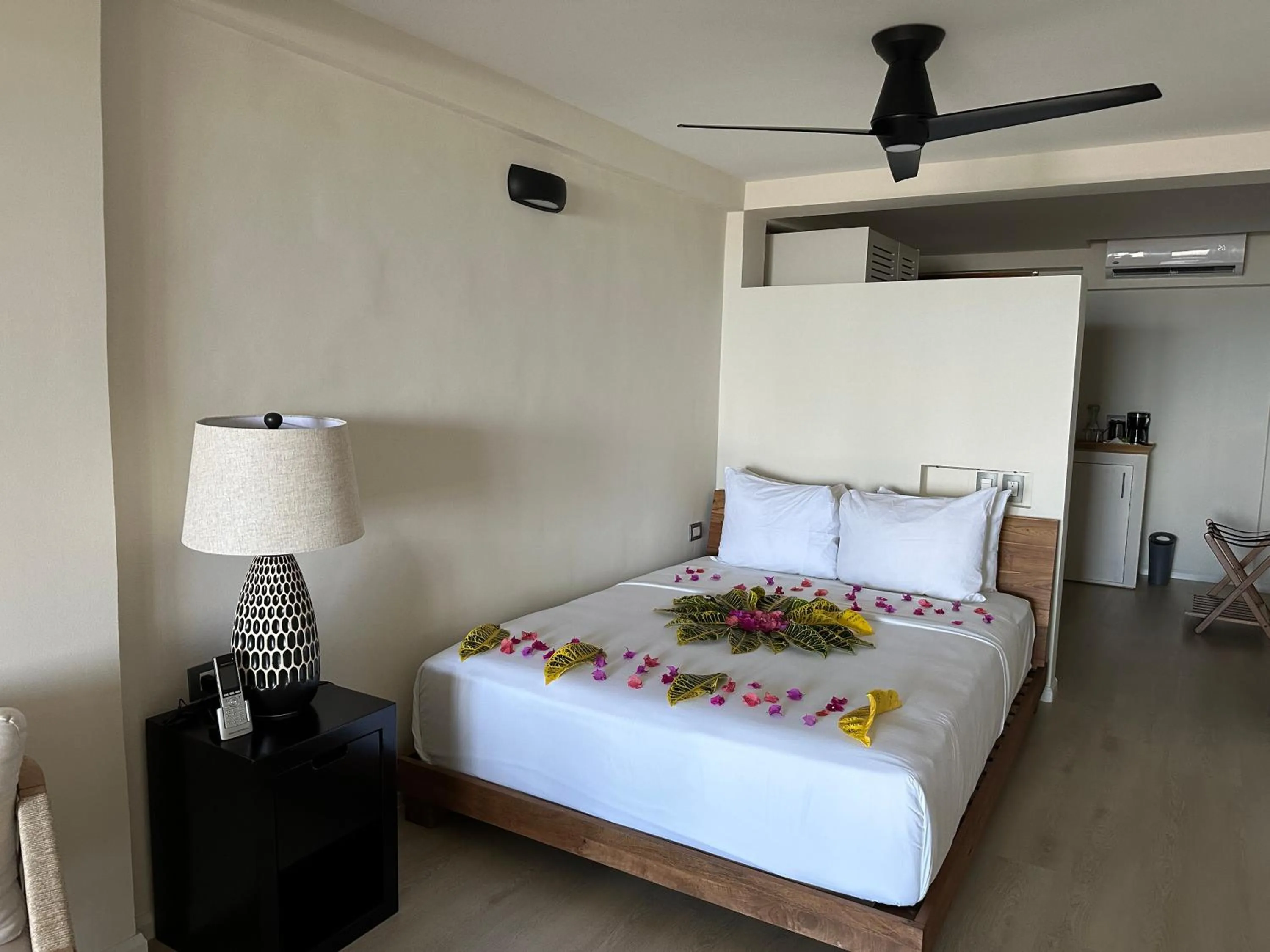 Bedroom, Bed in Mt. Plaisir Estate Hotel