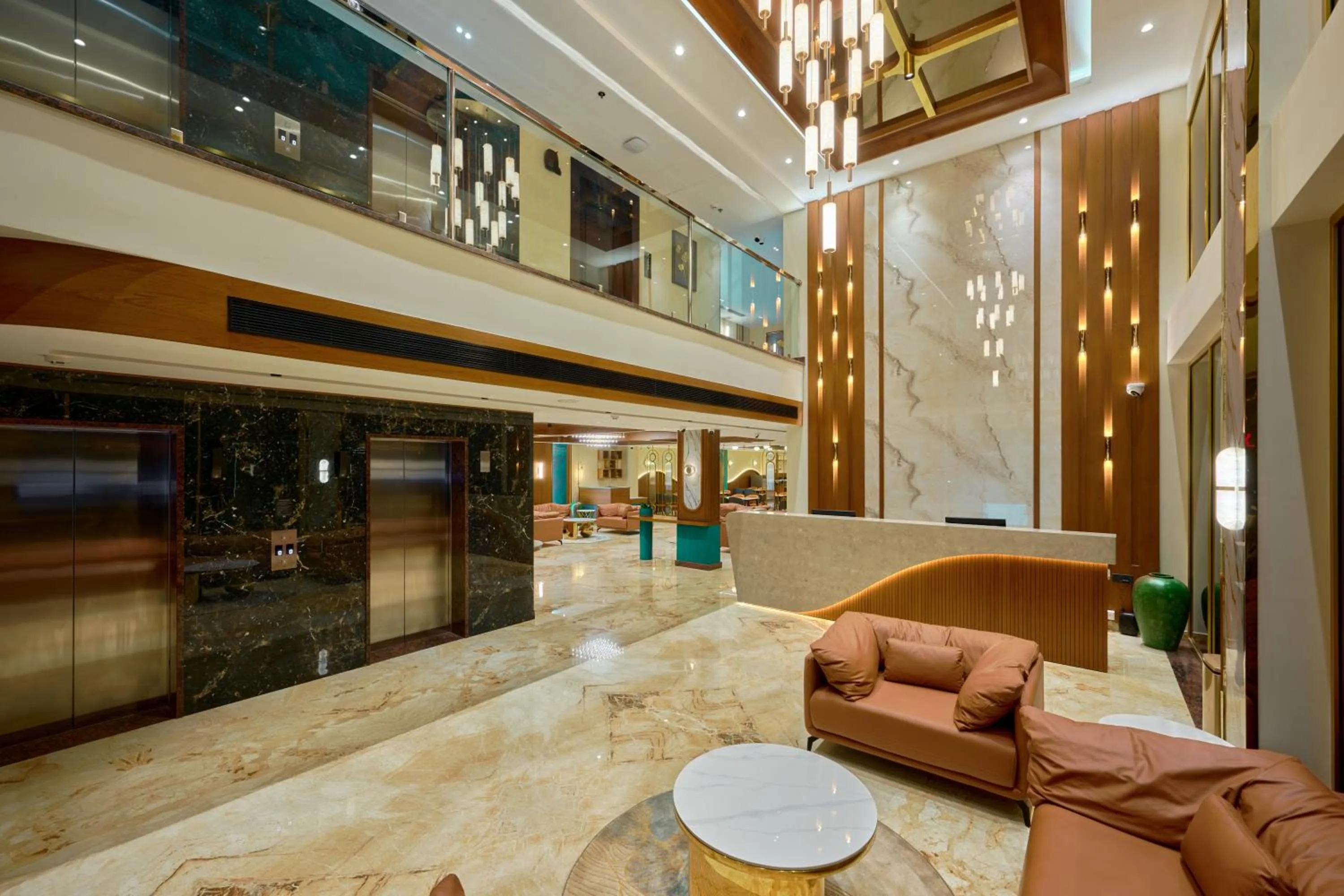 elevator in Kowju Airport Hotel Calicut