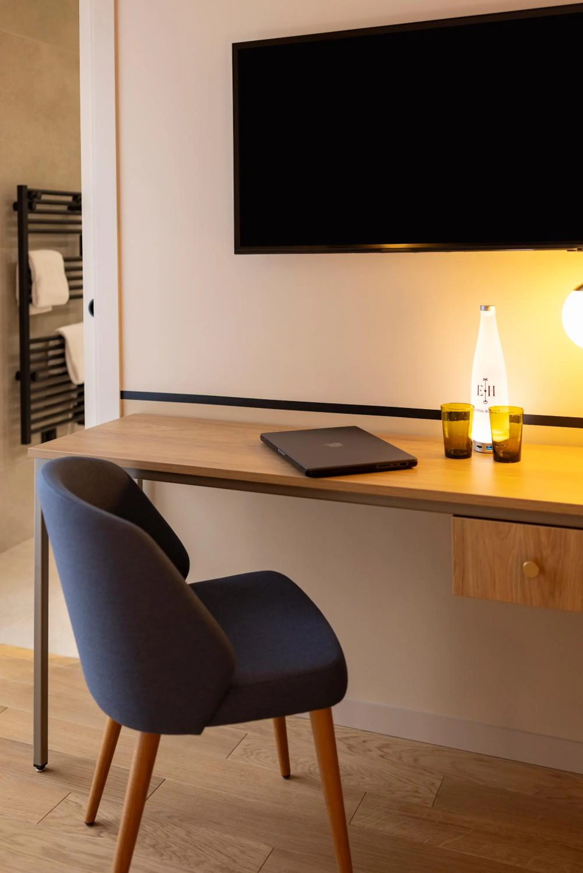 Bedroom in Epona Hôtel Sens