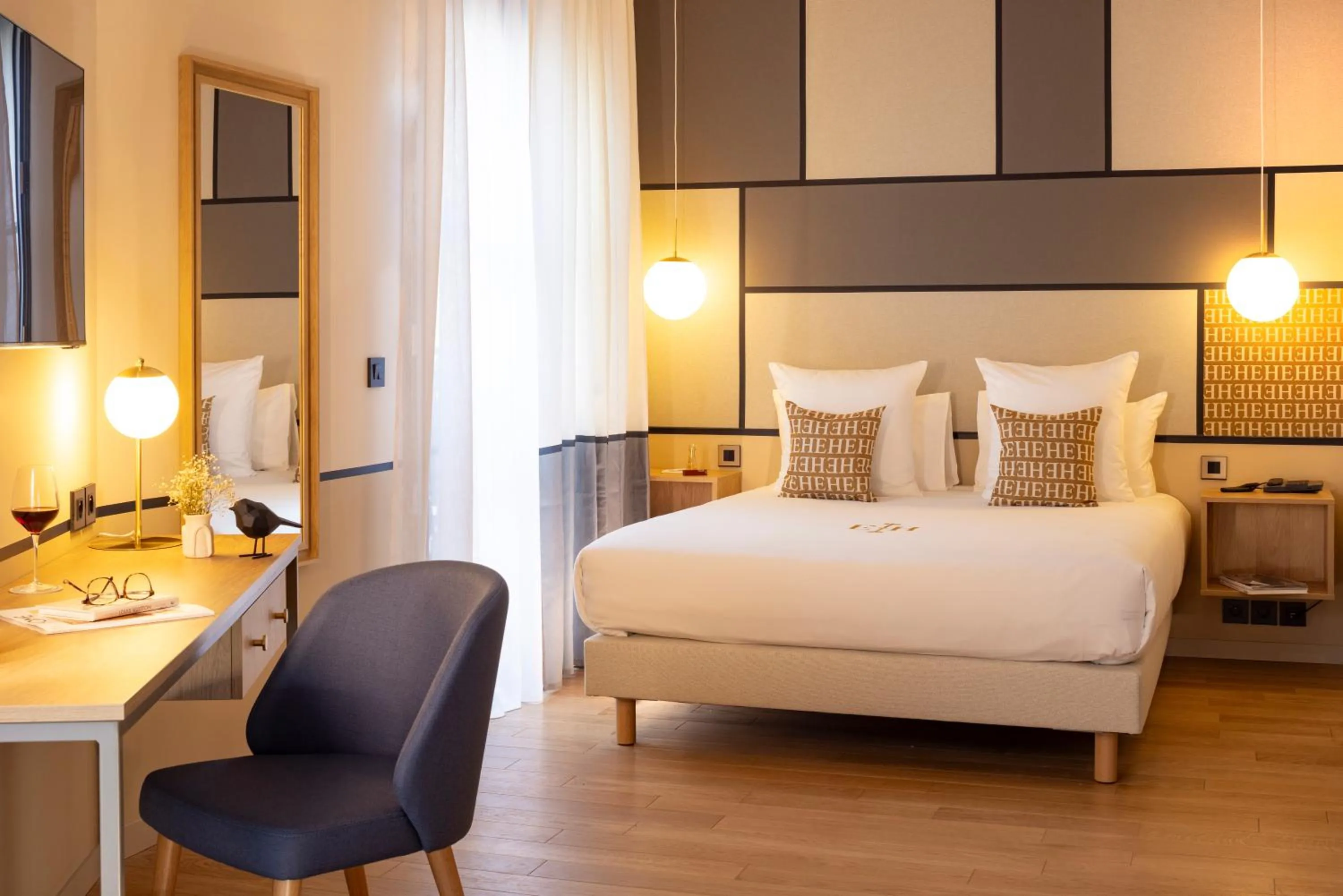 Bedroom, Bed in Epona Hôtel Sens