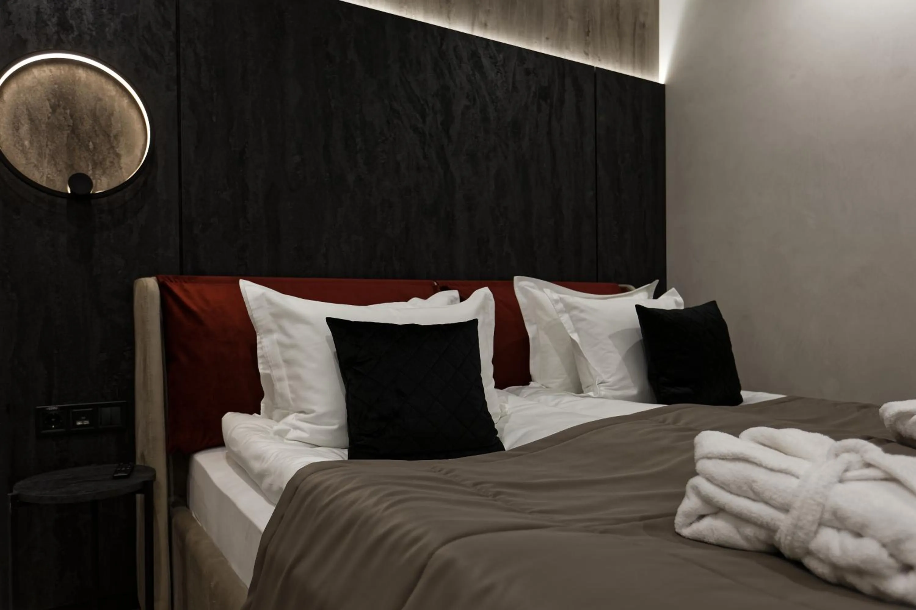 Bed in Glacier Premium Apartments