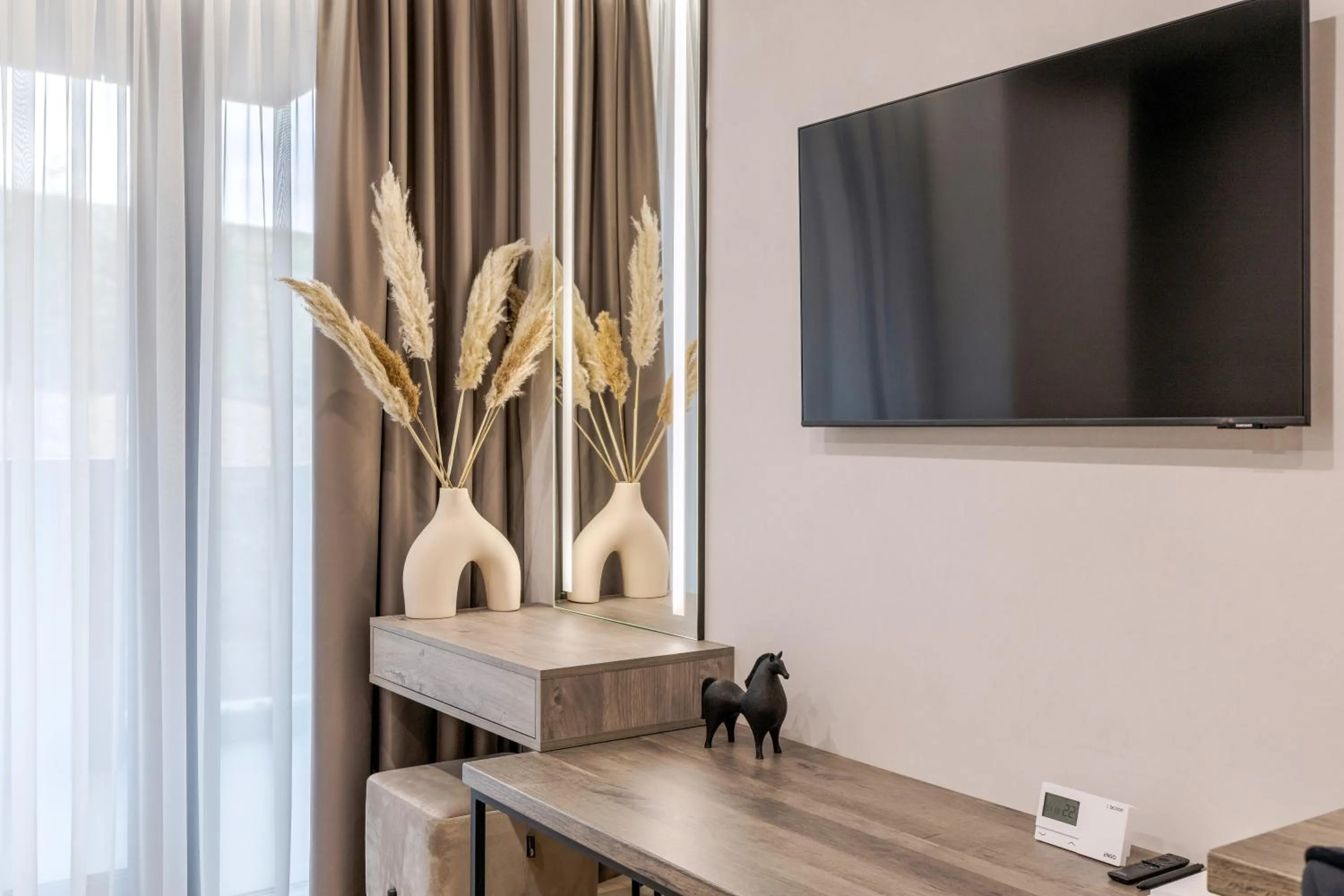 TV and multimedia in Glacier Premium Apartments