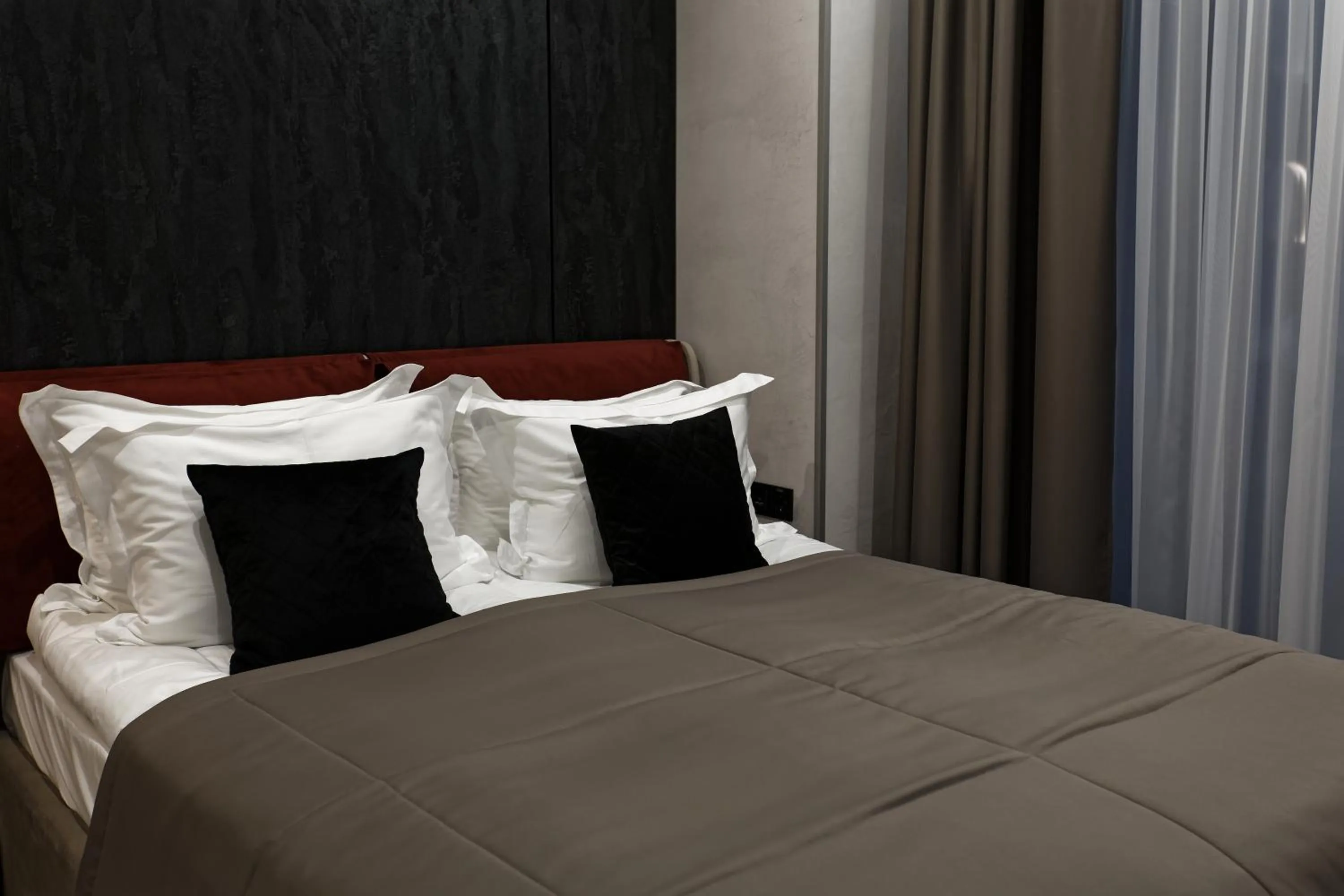 Bed in Glacier Premium Apartments