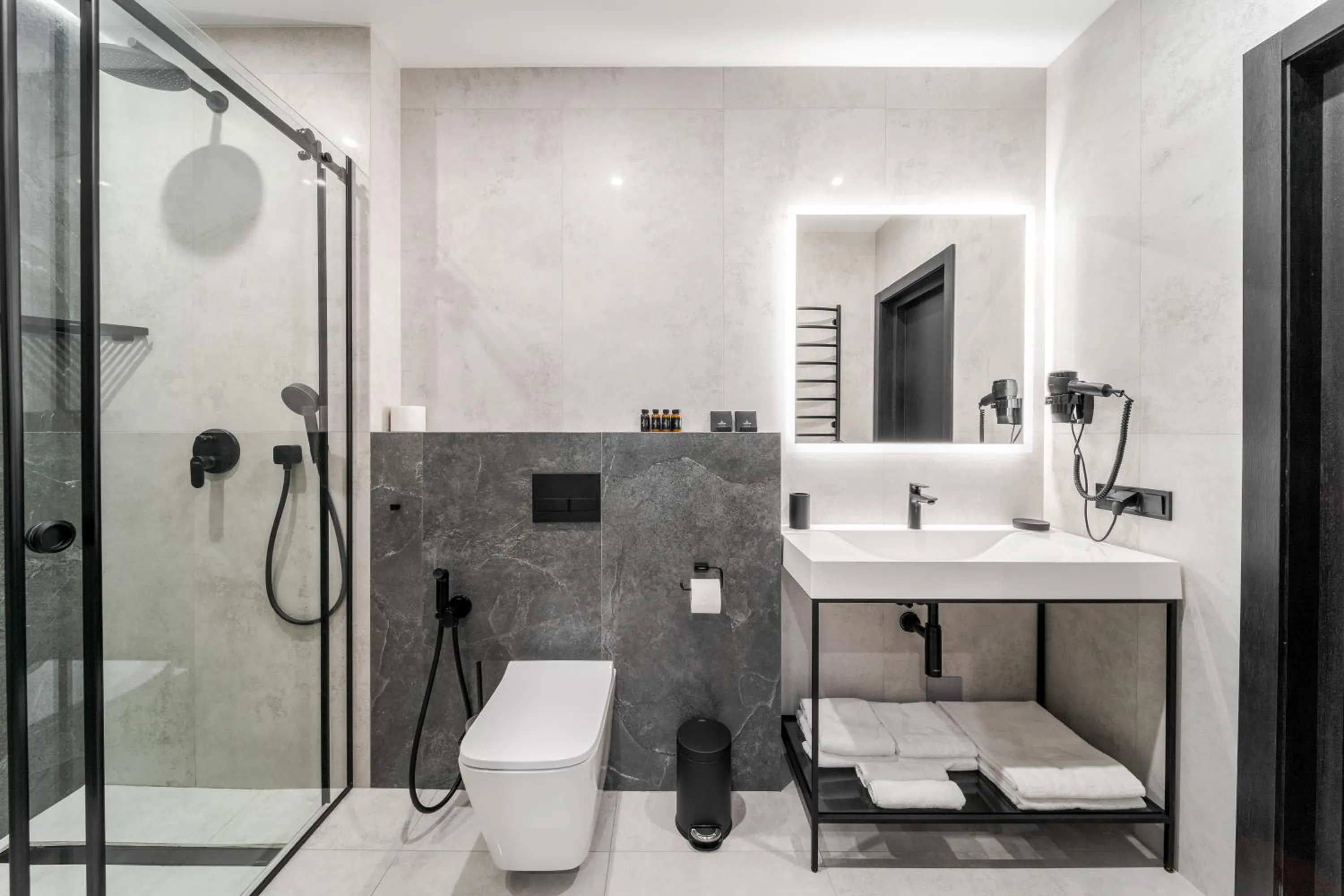 Shower in Glacier Premium Apartments