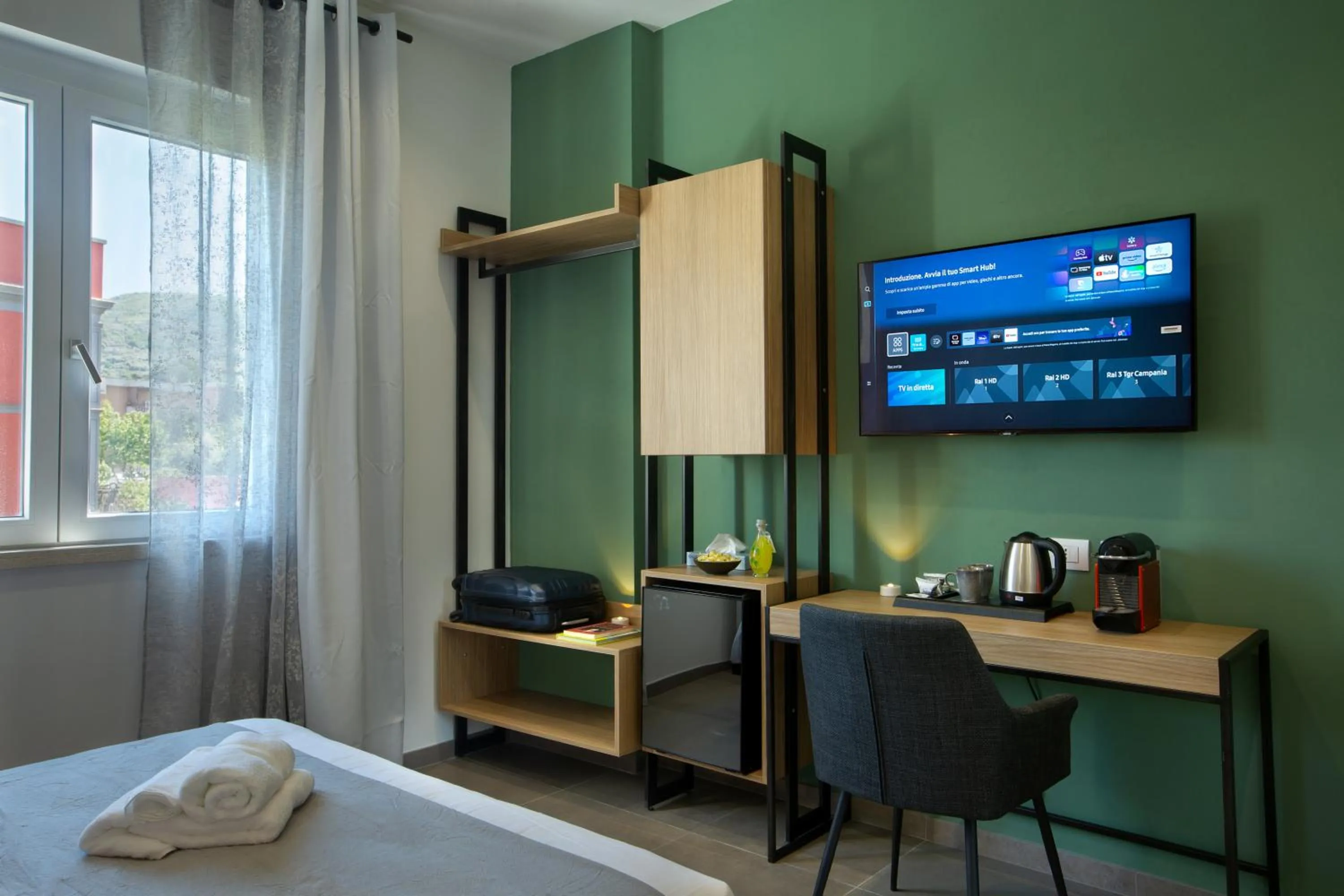 Bed in MARE FUORI ROOMS