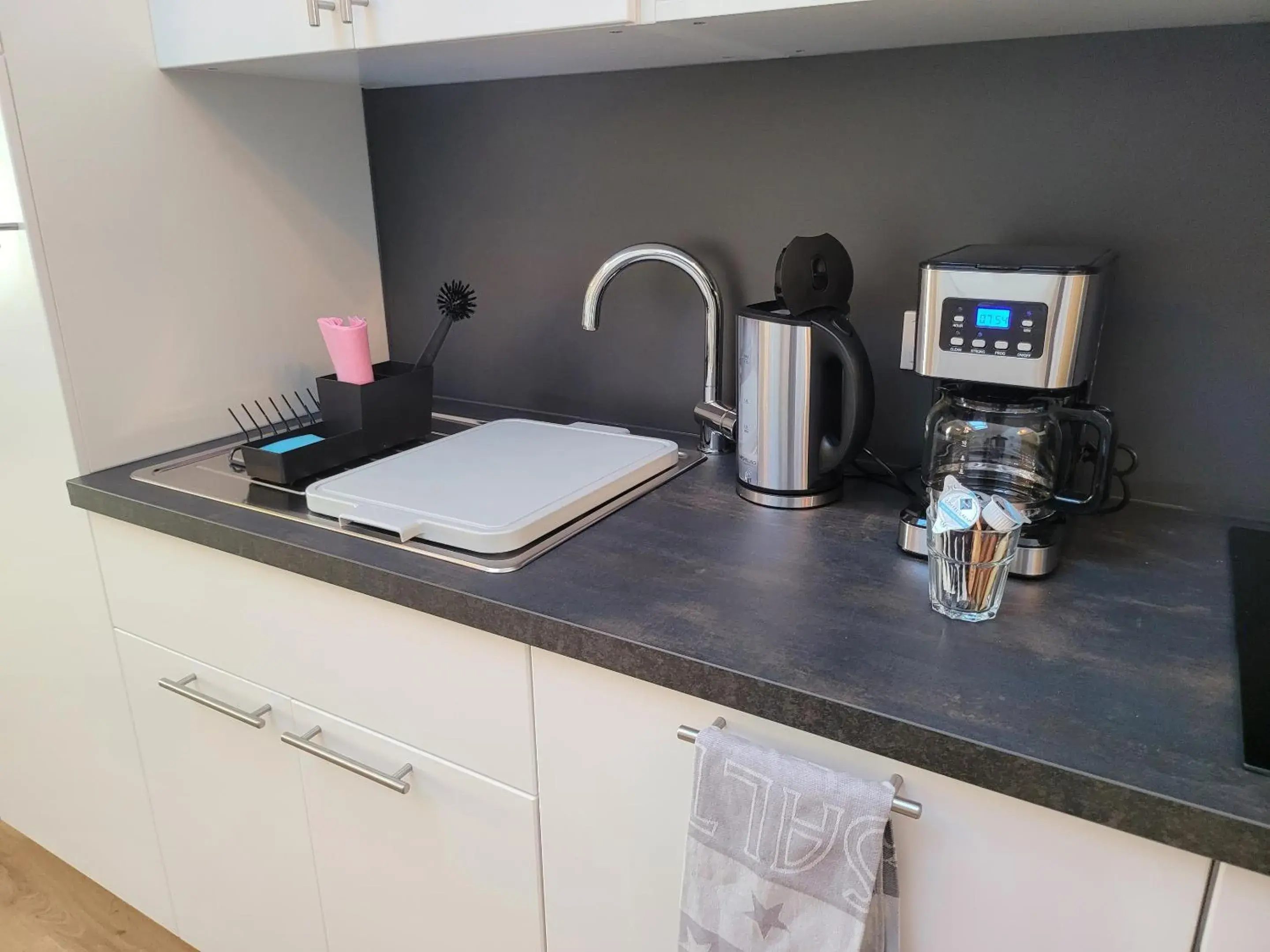 One-Bedroom Apartment with City View - single occupancy in Dill-In One-Bedroom Apartment with City View - single occupancy in Dill-In