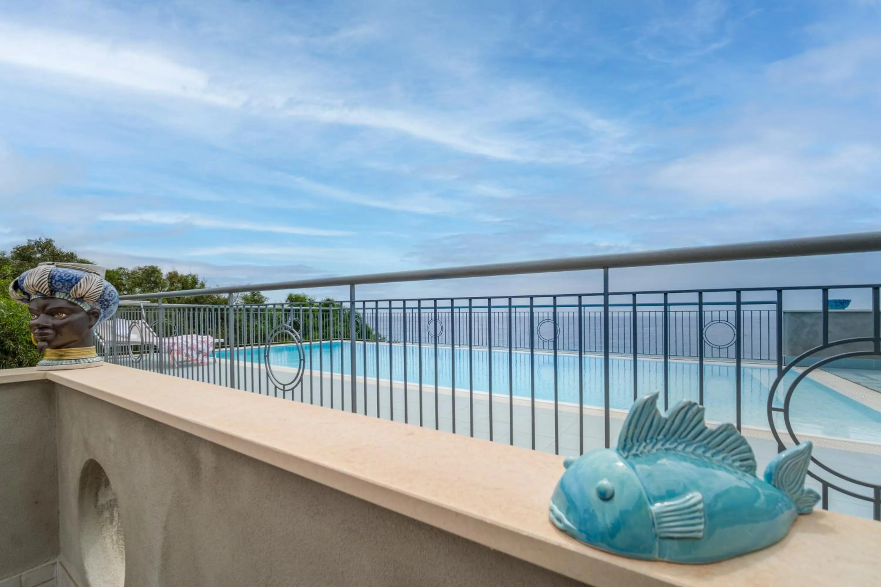 Swimming pool in Aurora View Resort