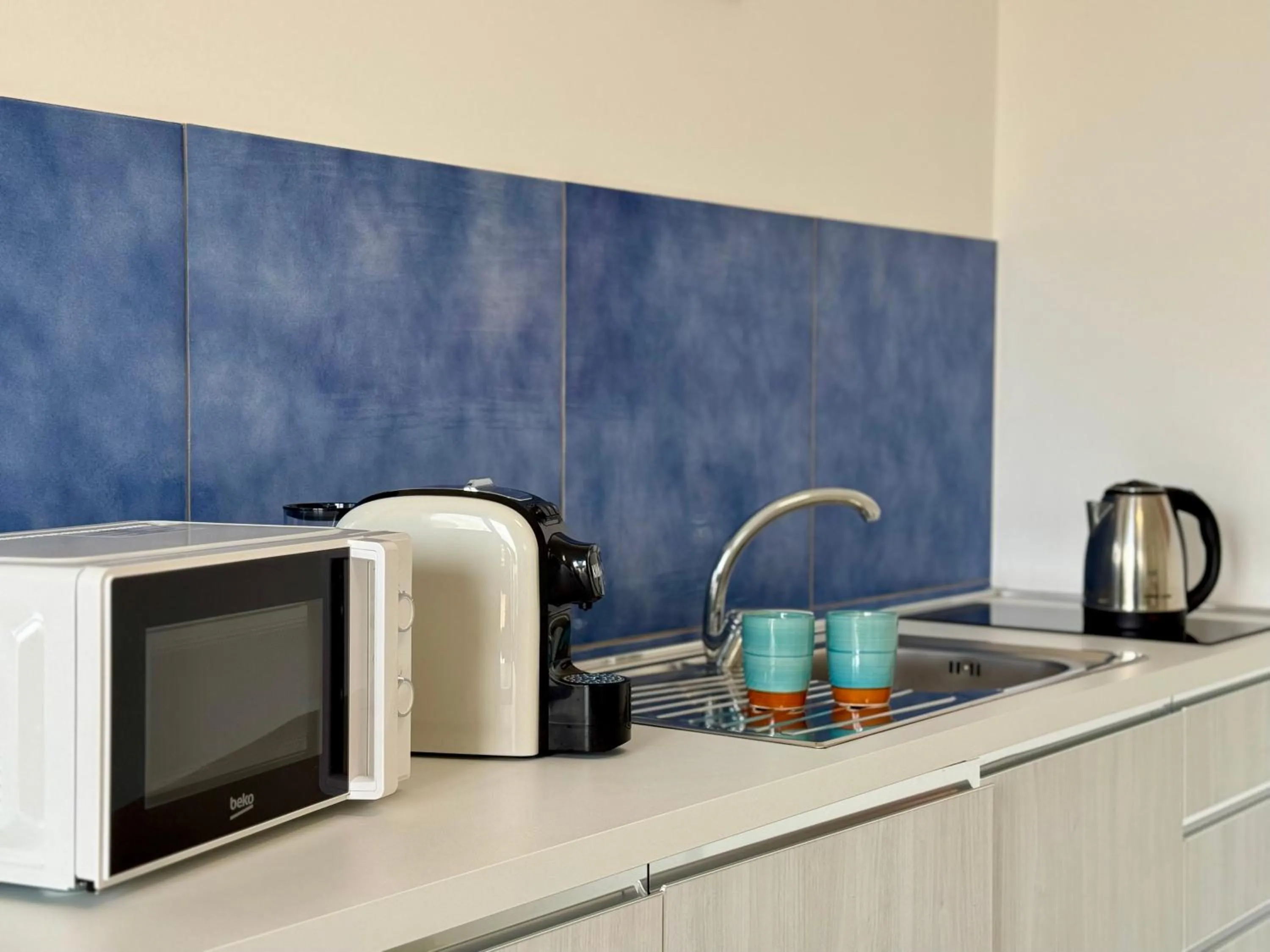 kitchen in Aurora View Resort