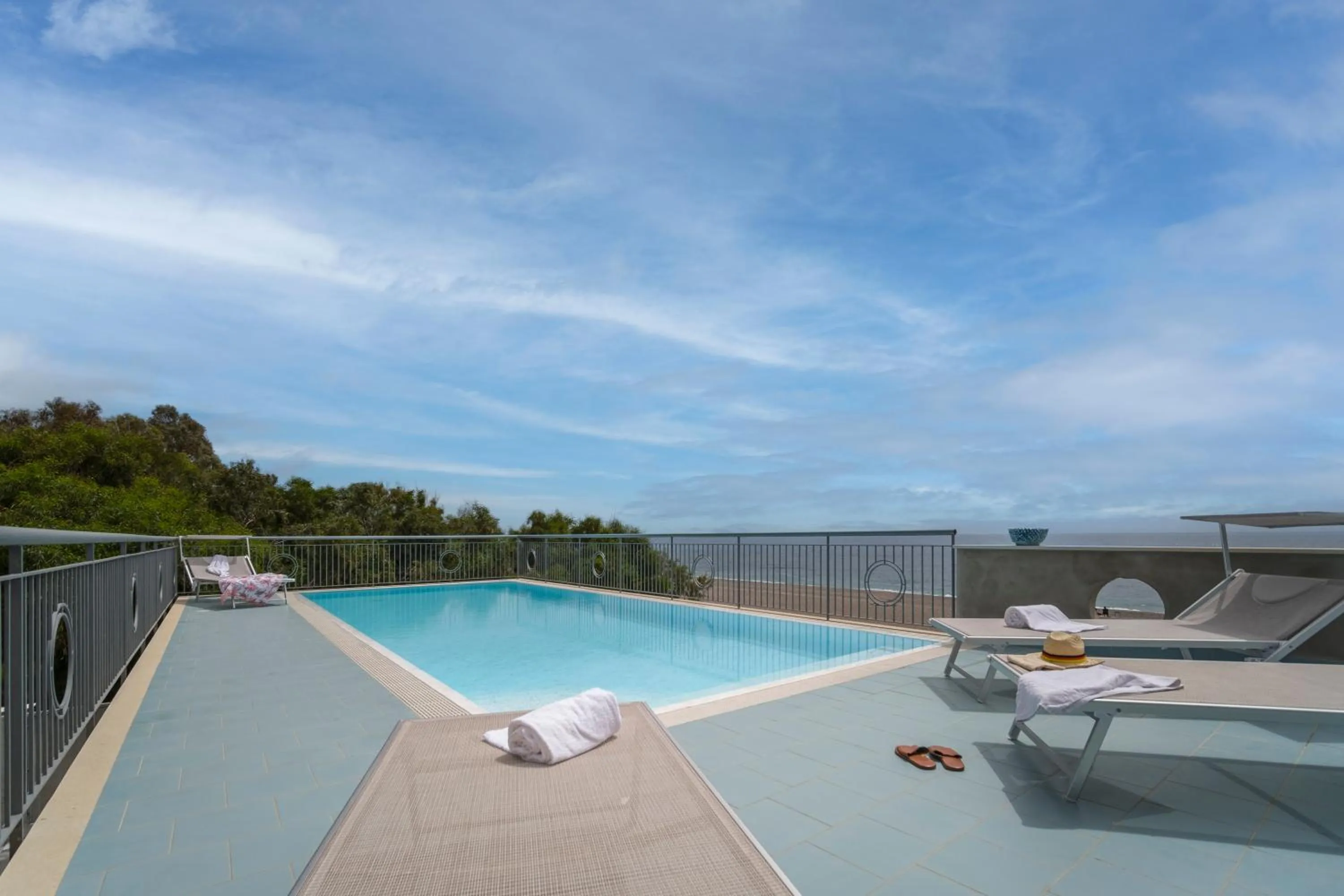 Swimming pool in Aurora View Resort