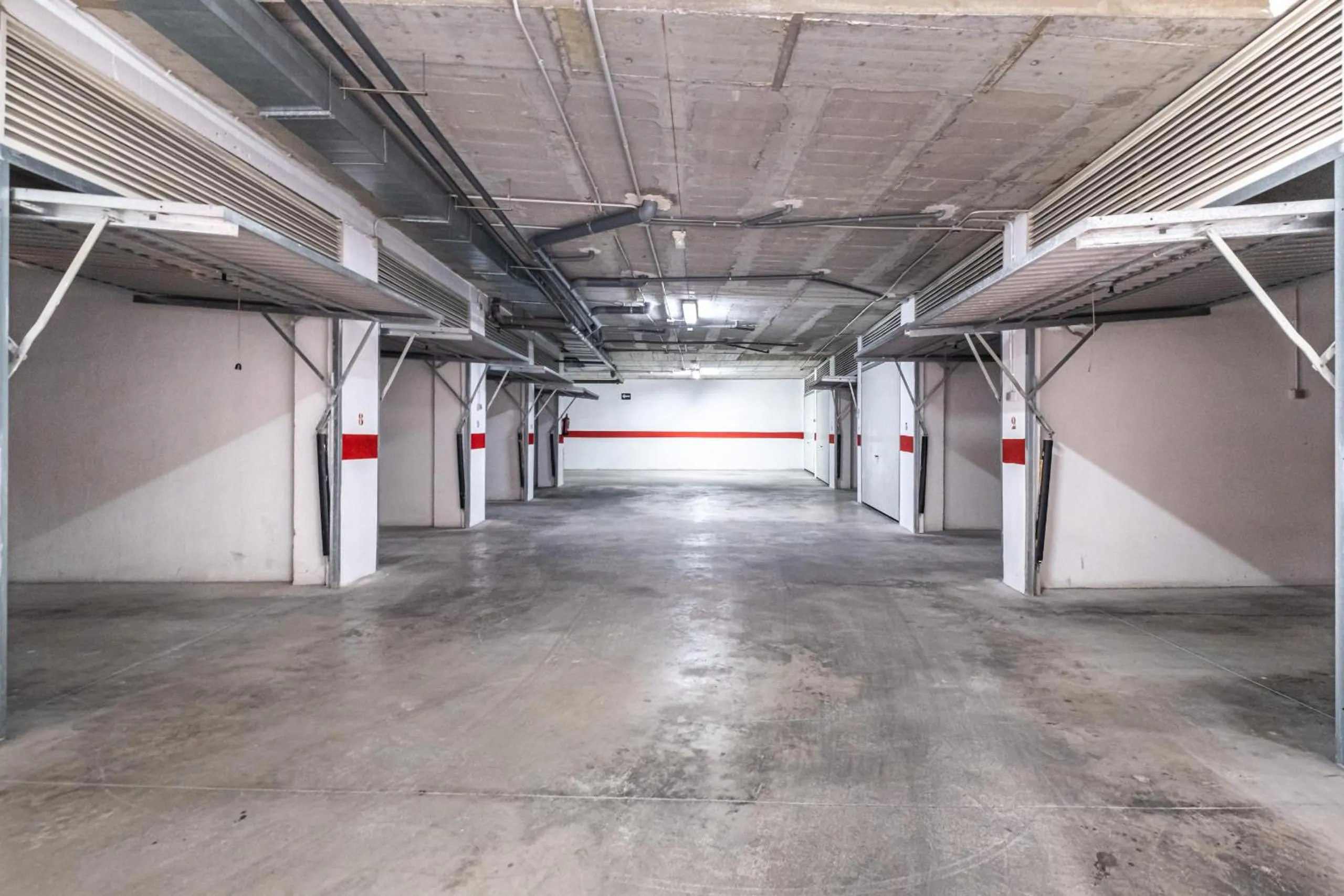 Parking in Apartamentos Les Dunes Centro Levante Beach