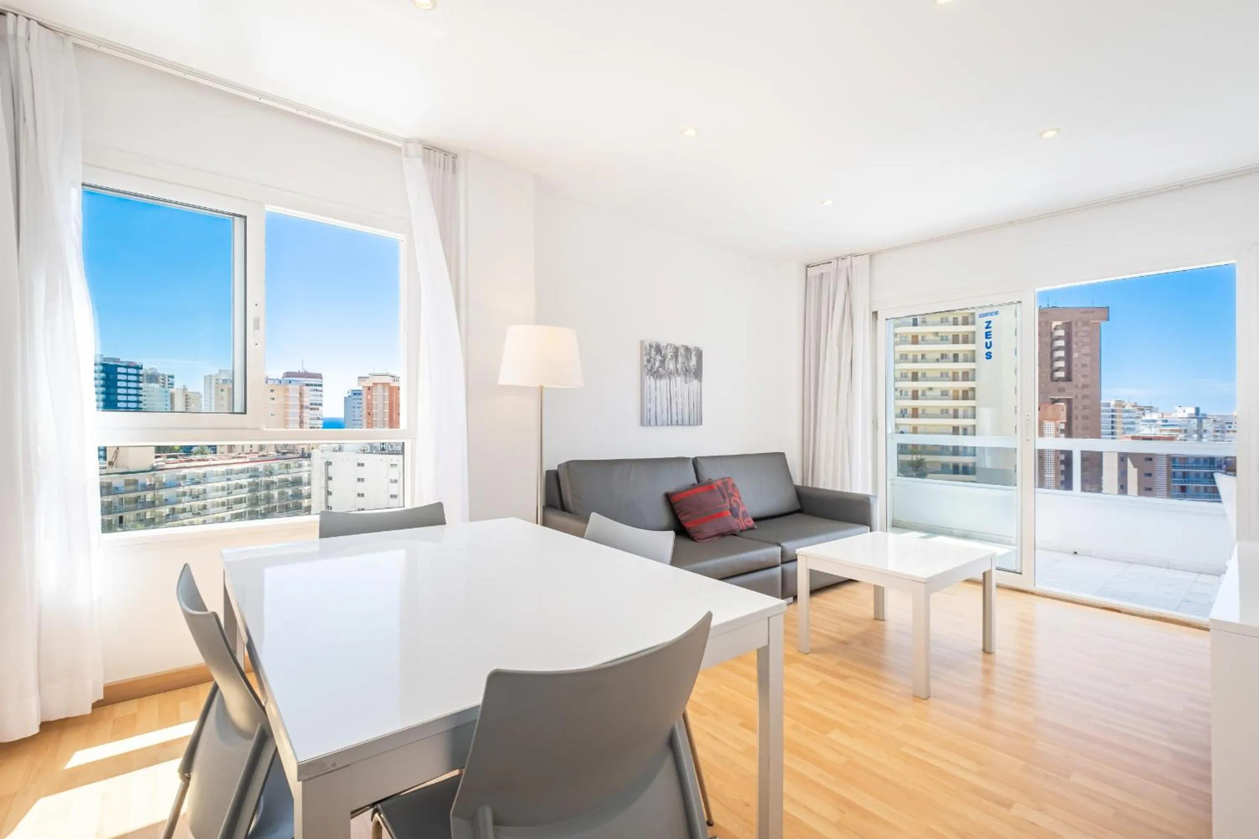 Living room in Apartamentos Les Dunes Centro Levante Beach