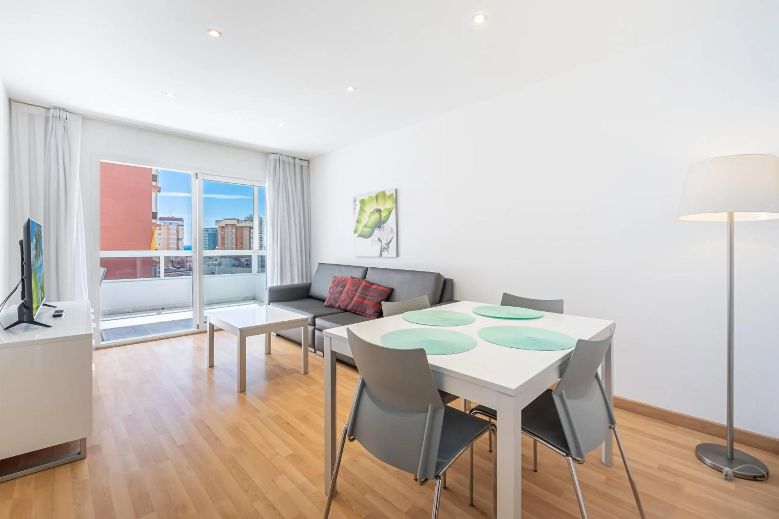 TV and multimedia in Apartamentos Les Dunes Centro Levante Beach