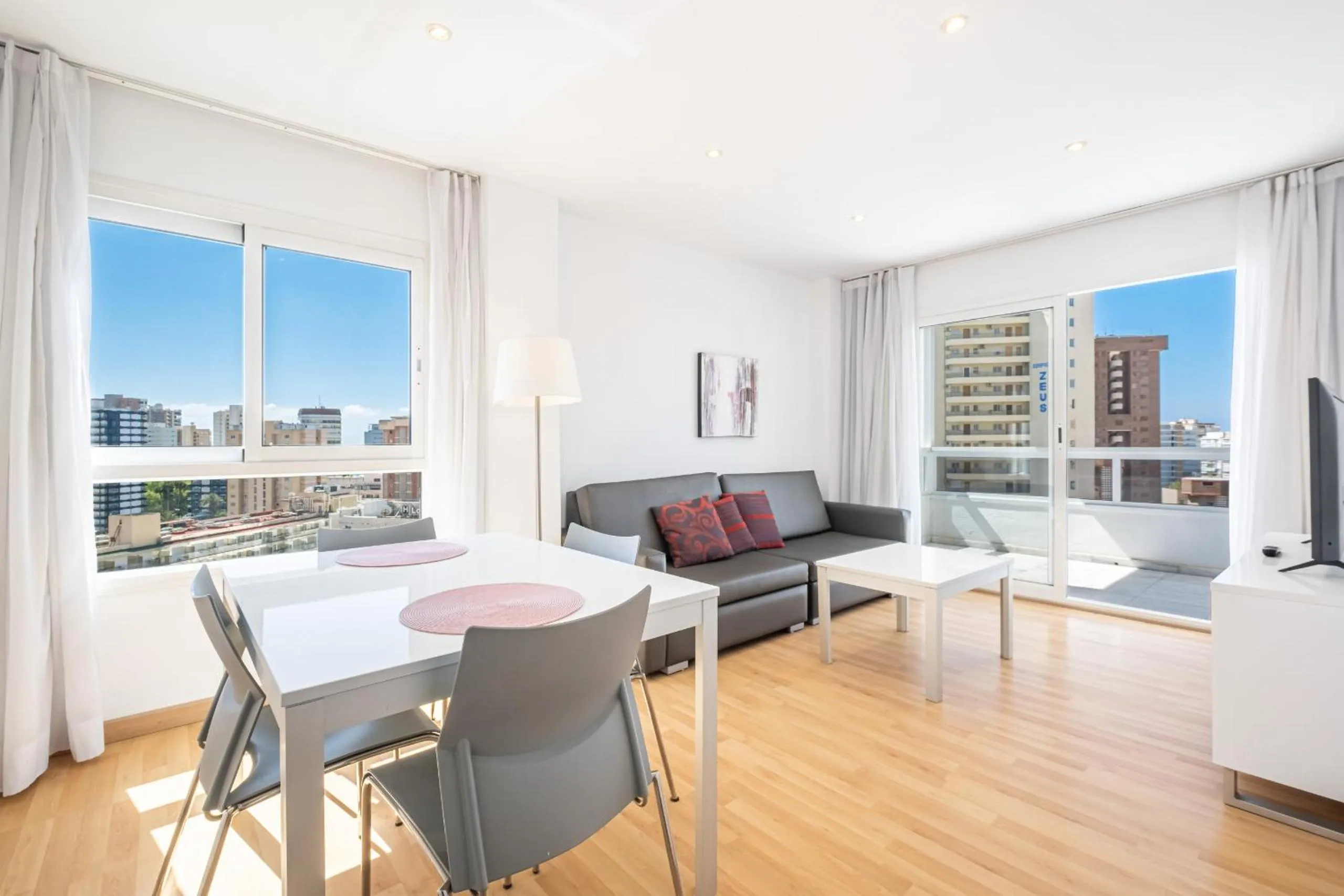 Balcony/Terrace in Apartamentos Les Dunes Centro Levante Beach