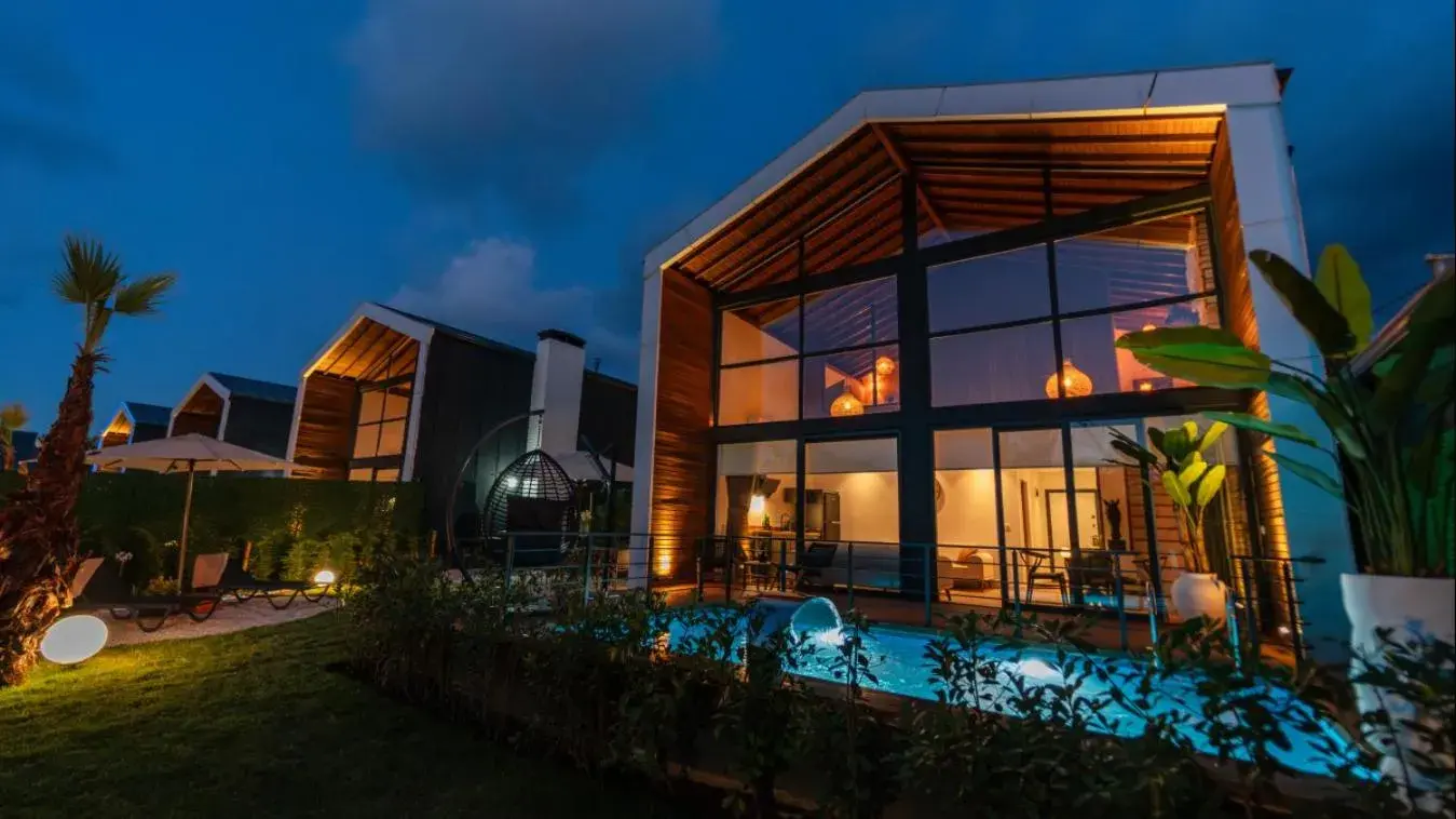 Villa with Private Pool in Trio Palazio Sapanca Villa with Private Pool in Trio Palazio Sapanca